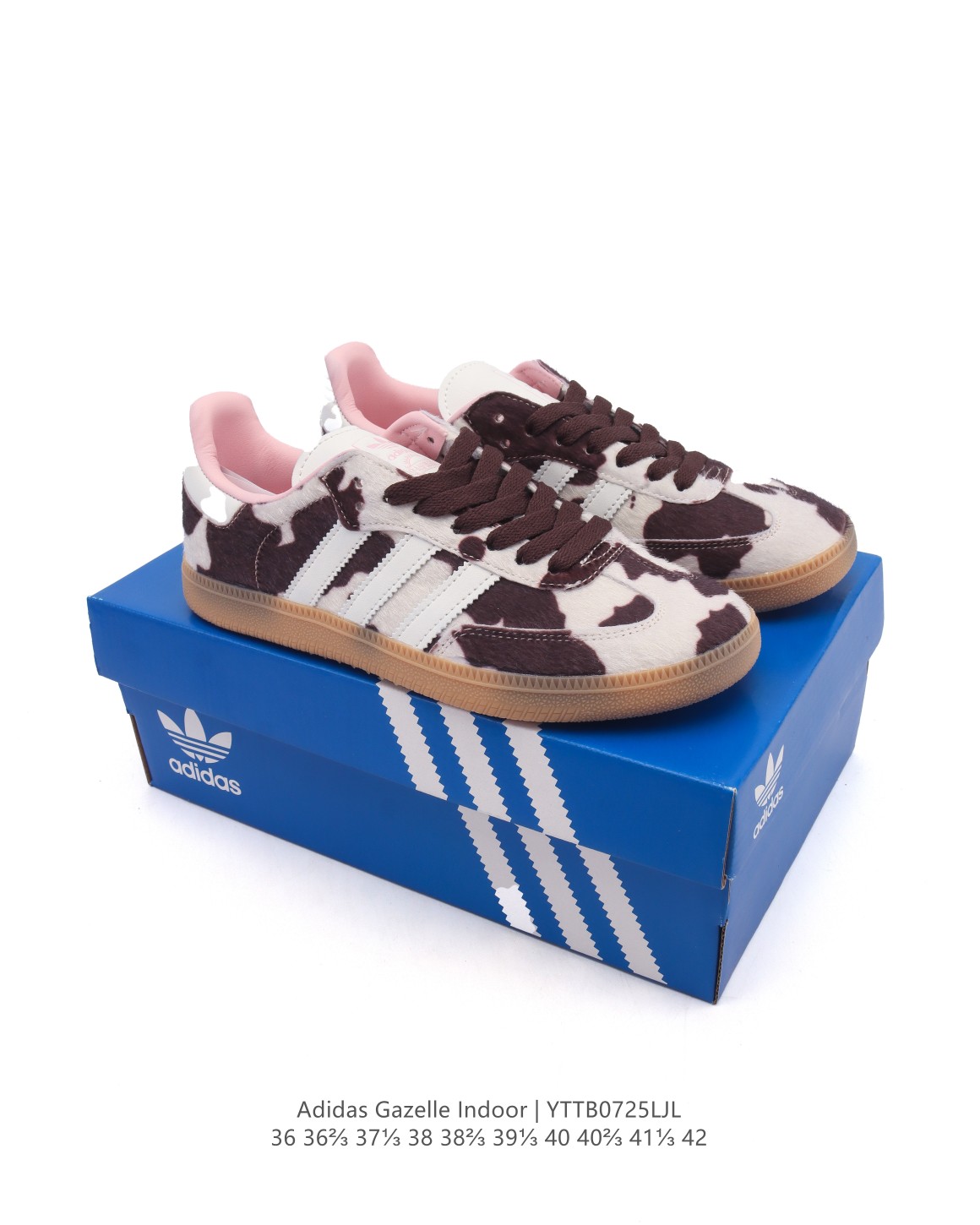 🈴💰120
阿迪达斯 Adidas Originals Gazelle Indoor复古三叶草防滑透明橡胶板鞋经典运动鞋 hello kitty 猫。这款经典鞋,忠于原版设计,缀撞色三条纹和鞋跟饰片。采用柔软皮革鞋面,穿着舒适,搭配生胶外底,风格复古。用不同材料制作这款修长复古的从1970年代开始就很受欢迎的网球鞋。Gazelle Indoor拥有包边更宽的T字型鞋头,Gazelle开始将皮革材质引入训练鞋设计之中,从而减轻了运动员双脚的负担。当年这一改动也是为了更好的保护运动员的前掌,以及Gucci x Adidas Gazelle 系列就是以该鞋型为蓝本打造。• 常规型剪裁• 系带设计• 皮革鞋面• 织物衬里;生胶全包大底• 舒适OrthoLite®鞋垫• 脚感舒适。
货号:JI2717
码数:36-45含半码
编码:YTTB0725LJL
