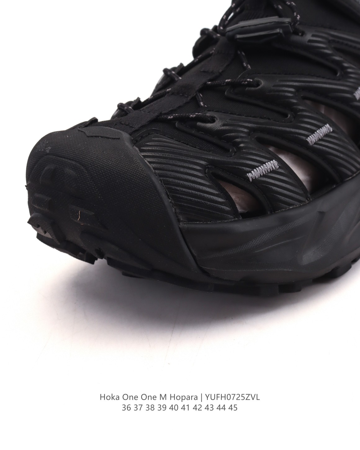 💰180
【公司级】HOKA ONE ONE Hopara 2代 户外凉鞋 霍帕拉缓震登山徒步越野运动凉拖鞋 Hoka hopara 二代来袭!夏日户外新色彩!#宝藏小众好鞋 #耐磨防滑低帮休闲 被狠狠种草了新出的二代hopara🥹 ➡采用 30%甘蔗材质的中底、100%rPET针织鞋面和 100%环保材质的Cordura 防撕裂复盖层,兼具排水又能防止道路碎石进入。 ➡可调式鞋跟带提升贴合度。速干防水、舒适耐穿,无论是山间小径还是漫步海滩都能仿佛“走在云端”;多款颜色适配不同穿搭,街头或山间皆有靓丽色彩~
类型:男女鞋
尺码:36-45
编码:YUFH0725ZVL