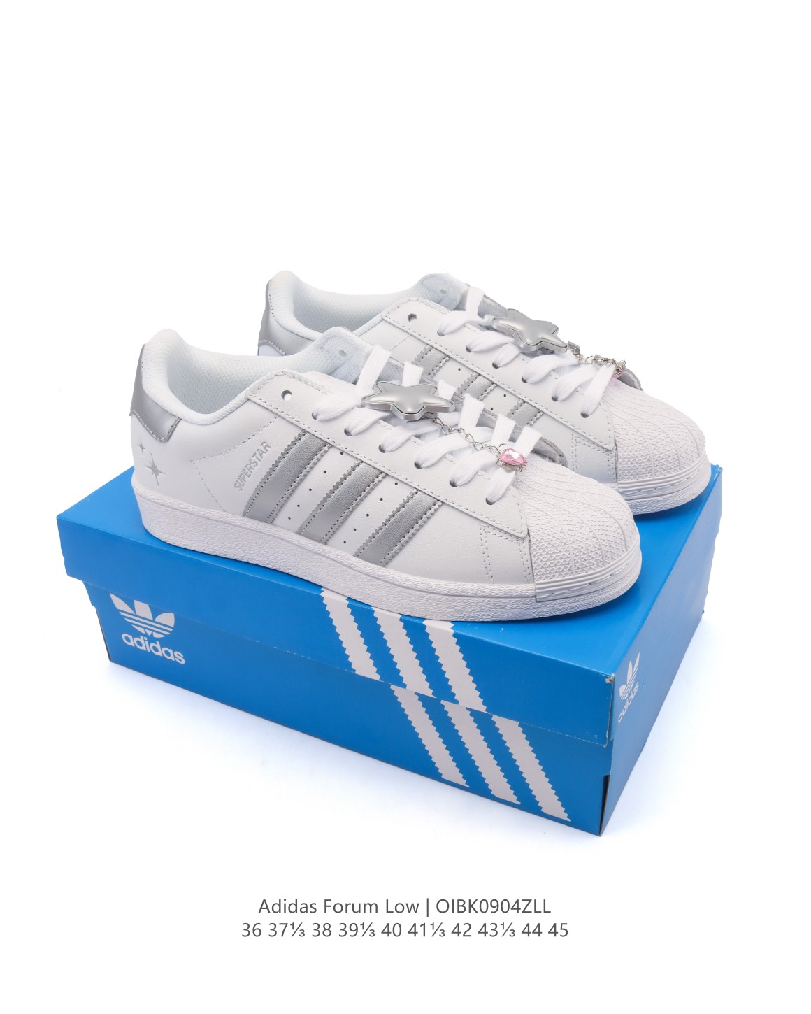 🈴💰100
阿迪达斯 ADIDAS SUPERSTAR 2025年新款鞋子 经典贝壳头系列 新款休闲板鞋潮流男女士运动鞋 。鞋面帆布拼接材质 标志性的贝壳鞋头,简约的线条。就连版型和比例,都在向1982年的鞋款致敬。可谓“形神兼备”的复刻。无论在哪,无论去哪,你或许都需要这样一双既舒适又时尚的鞋。1970年问世于篮球场的adidas Superstar,集舒适与时尚于一身。这款经典鞋,缀低调图案,灵感源自公共交通地图。设计简约,旨在伴你出行。心动不如行动,系好鞋带,出发吧。
货号:JY8909
码数:36-45
编码:OIBK0904ZLL