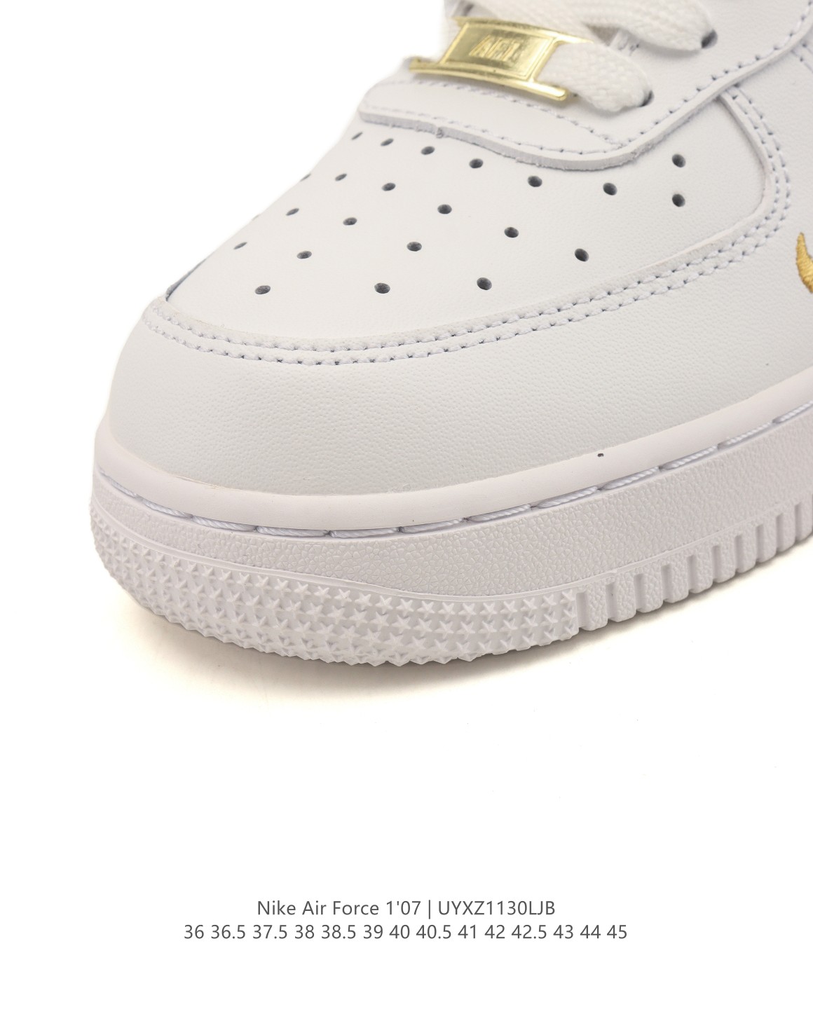 供货价:120💰『高瑞莆田鞋』星选安福优品,得物APP同步款,顺丰包邮得物1:1面单,下单赠送精美礼品🎁
耐克 Nike Air Force 1 '07 Low 空军一号含气垫   小白鞋 低帮百搭厚底增高休闲运动板鞋。柔软、弹性十足的缓震性能和出色的中底设计，横跨复古与现代的外型结合，造就出风靡全球三十多年的Force 1，直到今天还深受青睐。

类型：男女鞋
货号：CZ0270
尺码:  36-45含半码
编码：UYXZ1130LJB