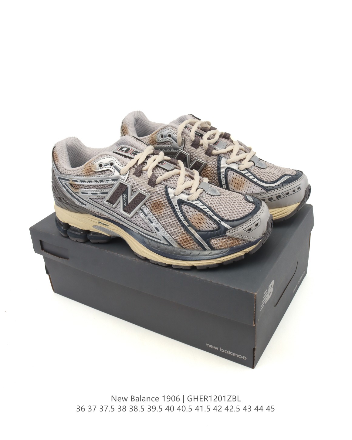 【公司级真标】新百伦 New Balance M1906系列 复古运动鞋单品宝藏老爹鞋款.作为NB最经典的档案鞋型之一,与2002一样,1906有着NB最成熟的技术加持和复古款式,而本次推出的版本参照2002r的定位,相信会在性价两端做出权衡.单从造型上来看,依旧是vibe风格,味道很正,细节也很酷,这双1906r无疑必能打入复古跑鞋爱好者的年度鞋款名录. 货号:M1906RCO 含半码 编码:GHER1201ZBL