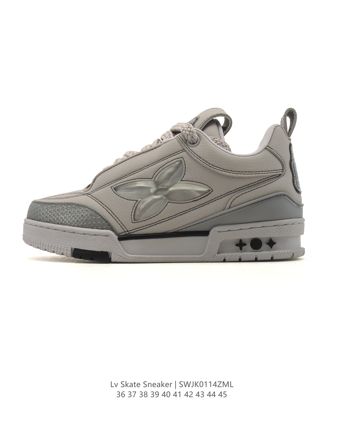 💰170【帝王版】LV Skate Sneaker LV面包鞋 LV四叶草 路易威登 2025年新款运动板鞋 蛇年限定 春夏秀场初次亮相，此次以粒面牛皮革焕新呈现。加垫鞋领和鞋舌援引滑板鞋设计，科技鞋带和橡胶外底完善整体。粒面牛皮革网面拼接鞋面，橡胶外底，鞋舌和鞋底 后部饰有 LV 标识。
尺码：36-45