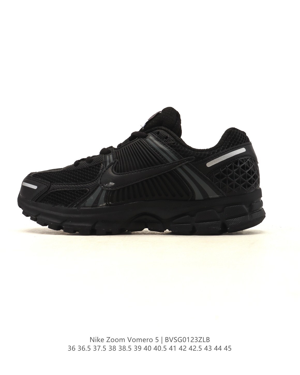 🈴💰105
【真标】Nike 耐克夏季 ZOOM VOMERO 5 运动鞋休闲训练跑步鞋，Nike Zoom Vomero 5 运动鞋妥帖包覆足部，提供透气支撑效果。耐穿材料组合设计，助你从容应对日常挑战。柔软泡绵和 Zoom Air 缓震配置，缔造轻盈舒适的顺畅迈步体验。网眼布搭配优质覆面，透气耐穿，Cushlon 泡绵搭配 Zoom Air 缓震配置，塑就回弹缓震的顺畅迈步体验，外底融入橡胶贴片，铸就非凡抓地力。

货号：FN7649-419
尺码：36 36.5 37.5 38 38.5 39 40 40.5 41 42 42.5 43 44 45
编码：BVSG0123ZLB