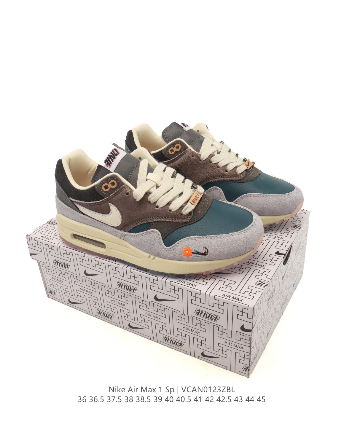 🈴💰150
【真标】耐克 Nike Air Max 1 男女子运动鞋气垫缓震慢跑鞋 从法国建筑中汲取设计灵感，兼具运动风范和时尚格调，是此系列起初搭载 Air 的鞋款。疾速外观、经典缓震配置和经典波浪形挡泥片，令这款运动鞋自 1987 年以来一直占据先锋地位。 沿袭 80 年代经典复古设计，提升耐穿性，适合都市生活日常穿着 可视 Max Air 缓震配置起初专为提升跑步表现而设计，缔造经典风格，带来出色缓震体验 附赠额外鞋带，助你随心混搭，打造个性造型 加垫低帮鞋口，造型利落，舒适非凡 波浪形挡泥片和复古胶囊形状 Air 窗口，塑就你挚爱的经典外观 橡胶外底，增强抓地力与耐穿性 。

类型：男女鞋
货号：FB5059-100
码数：36 36.5 37.5 38 38.5 39 40 40.5 41 42 42.5 43 44 45
编码：VCAN0123ZBL