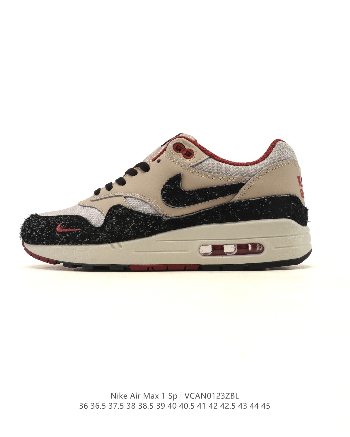 🈴💰150
【真标】耐克 Nike Air Max 1 男女子运动鞋气垫缓震慢跑鞋 从法国建筑中汲取设计灵感，兼具运动风范和时尚格调，是此系列起初搭载 Air 的鞋款。疾速外观、经典缓震配置和经典波浪形挡泥片，令这款运动鞋自 1987 年以来一直占据先锋地位。 沿袭 80 年代经典复古设计，提升耐穿性，适合都市生活日常穿着 可视 Max Air 缓震配置起初专为提升跑步表现而设计，缔造经典风格，带来出色缓震体验 附赠额外鞋带，助你随心混搭，打造个性造型 加垫低帮鞋口，造型利落，舒适非凡 波浪形挡泥片和复古胶囊形状 Air 窗口，塑就你挚爱的经典外观 橡胶外底，增强抓地力与耐穿性 。

类型：男女鞋
货号：FB5059-100
码数：36 36.5 37.5 38 38.5 39 40 40.5 41 42 42.5 43 44 45
编码：VCAN0123ZBL