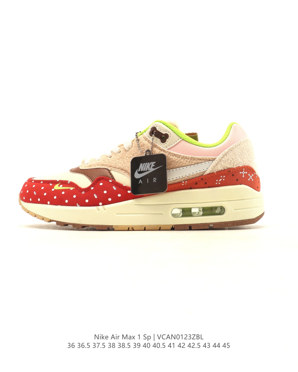 🈴💰150
【真标】耐克 Nike Air Max 1 男女子运动鞋气垫缓震慢跑鞋 从法国建筑中汲取设计灵感，兼具运动风范和时尚格调，是此系列起初搭载 Air 的鞋款。疾速外观、经典缓震配置和经典波浪形挡泥片，令这款运动鞋自 1987 年以来一直占据先锋地位。 沿袭 80 年代经典复古设计，提升耐穿性，适合都市生活日常穿着 可视 Max Air 缓震配置起初专为提升跑步表现而设计，缔造经典风格，带来出色缓震体验 附赠额外鞋带，助你随心混搭，打造个性造型 加垫低帮鞋口，造型利落，舒适非凡 波浪形挡泥片和复古胶囊形状 Air 窗口，塑就你挚爱的经典外观 橡胶外底，增强抓地力与耐穿性 。

类型：男女鞋
货号：FB5059-100
码数：36 36.5 37.5 38 38.5 39 40 40.5 41 42 42.5 43 44 45
编码：VCAN0123ZBL