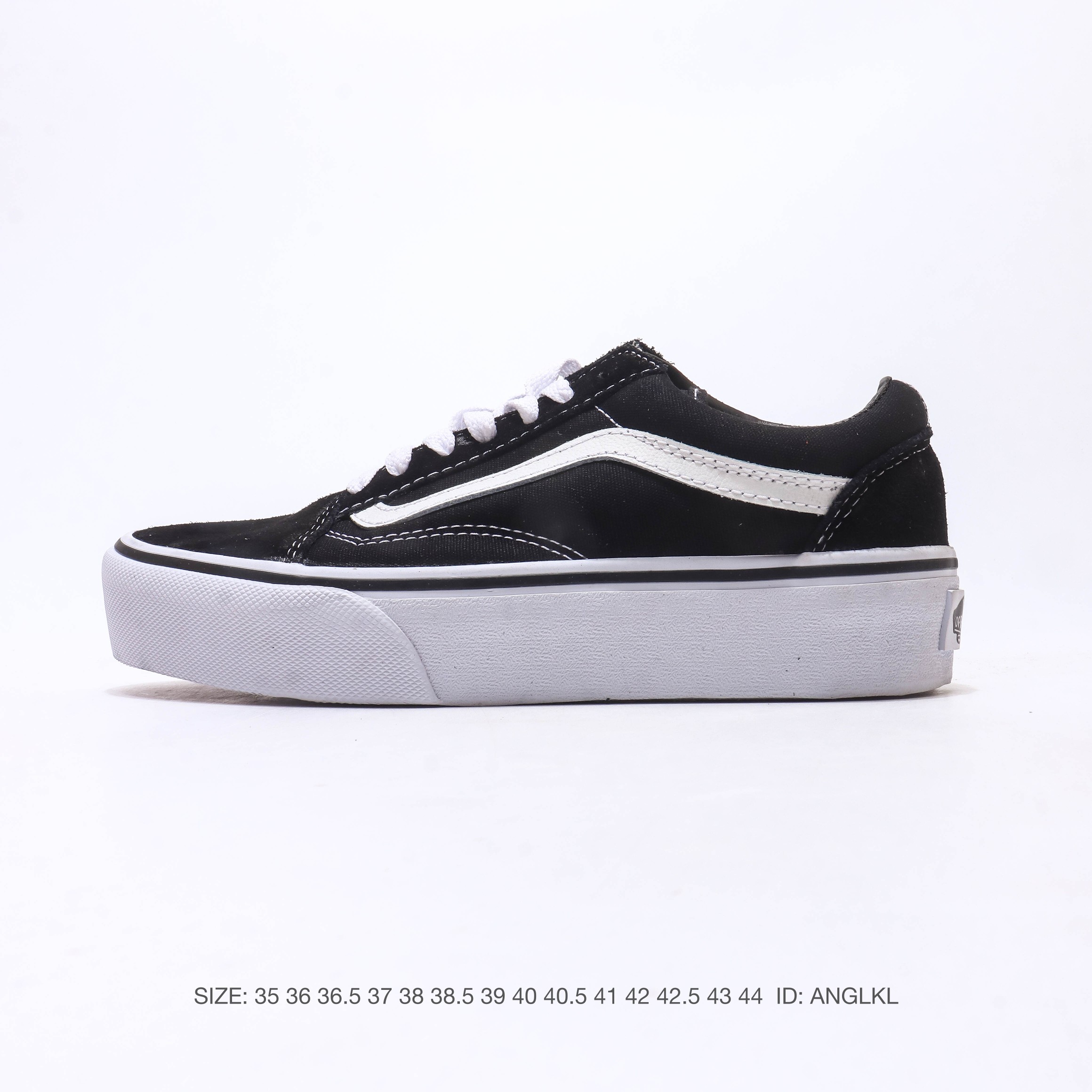 万斯 Vans OG OId Skool百搭休闲低帮运动滑板鞋 。其实Style 36就是现在风靡潮流的Vans鞋款Old Skool的OG。历经岁月洗礼的复古风格，整体鞋型更加修长，鞋头更加窄小，显得更为精致，复古气息更加浓郁，深受潮流人士的喜爱和追捧。 SIZE：35-44含硫化 ID：ANGLKL image 1
