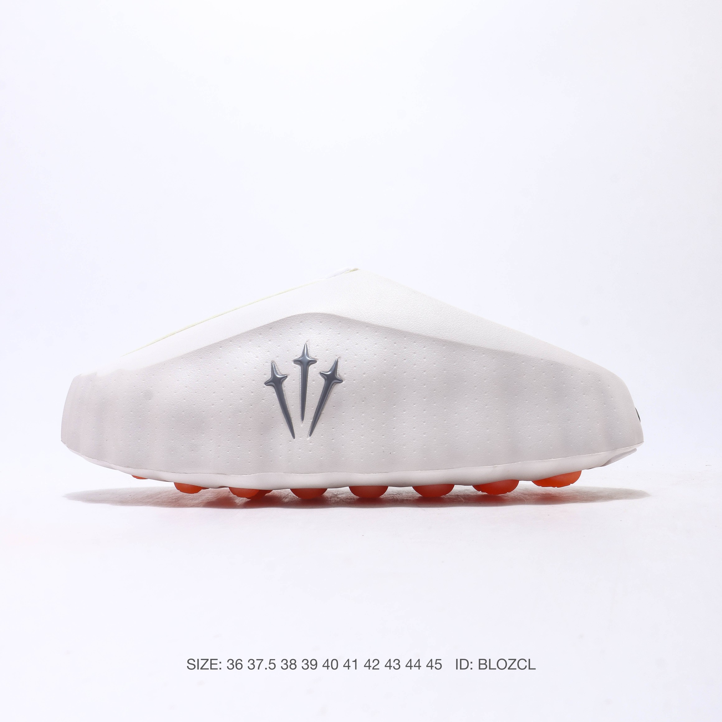 耐克 Nike Mind 001 耐克一脚蹬赛前包头恢复拖鞋 舒适柔软贴合包头拖鞋潮流柔软缓震户外跑步休闲鞋 HQ4307-600Nike把神经科技与潮流美学第一次写进同一双鞋——Mind 001自带按摩功效,鞋身‌:采用柔软的发泡材料,侧面有亮银色Swoosh标志和波浪纹理,鞋跟处印有“Nike”和“Mind”金属标识.‌‌‌‌鞋底‌:由‌数百个贯穿中底的小型橡胶柱构成‌,直接与脚垫接触,提供物理刺激.‌‌‌鞋子很轻,穿起来确实还行,鞋型很OK搭配起来也比大多数拖鞋帅#NikeMind #新年买新鞋 #今日份宝藏百搭拖鞋 #Nike潮流拖鞋开箱 #nike新品好物 货号: HQ4307 ID: BLOZCL