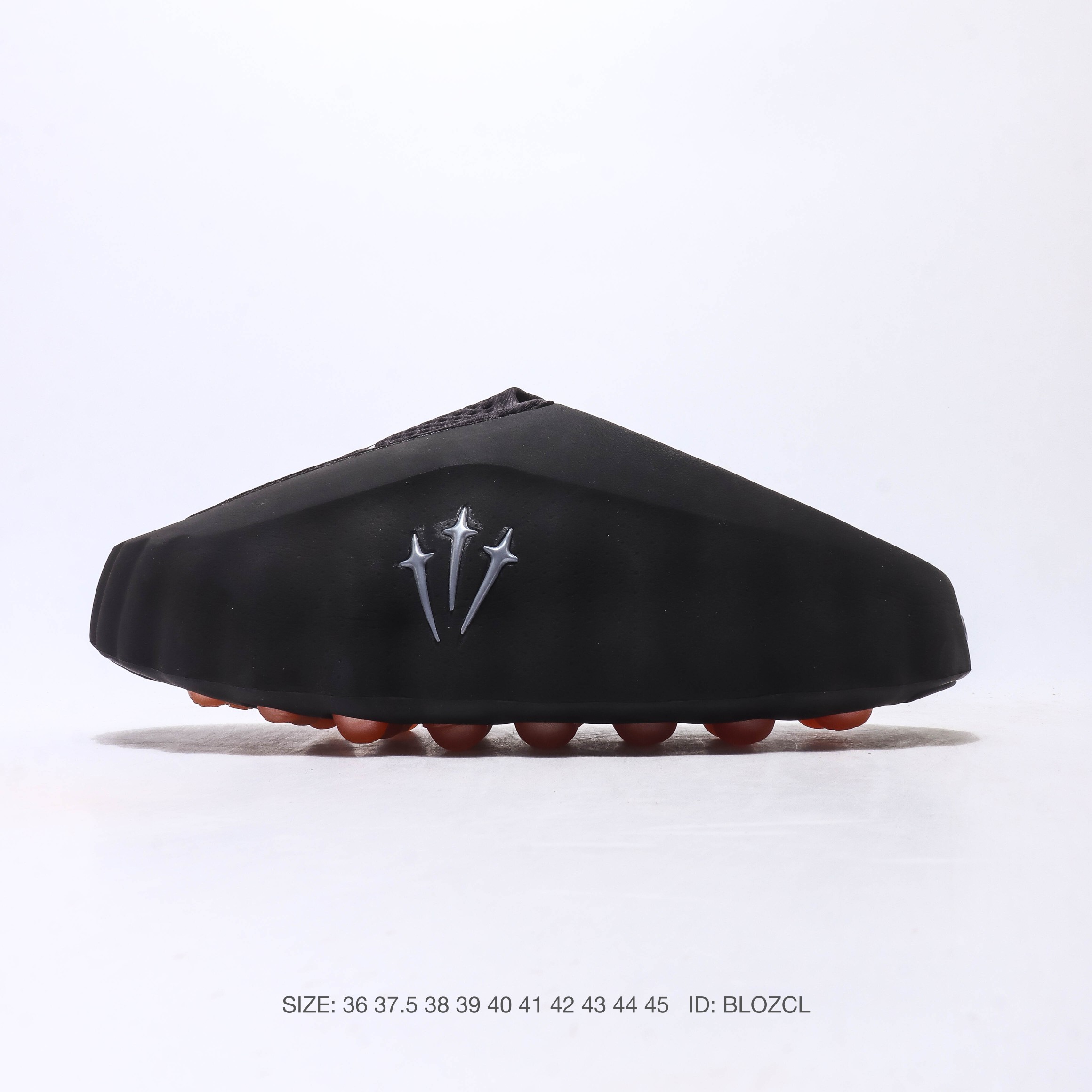 耐克 Nike Mind 001 耐克一脚蹬赛前包头恢复拖鞋 舒适柔软贴合包头拖鞋潮流柔软缓震户外跑步休闲鞋 HQ4307-600Nike把神经科技与潮流美学第一次写进同一双鞋——Mind 001自带按摩功效,鞋身‌:采用柔软的发泡材料,侧面有亮银色Swoosh标志和波浪纹理,鞋跟处印有“Nike”和“Mind”金属标识.‌‌‌‌鞋底‌:由‌数百个贯穿中底的小型橡胶柱构成‌,直接与脚垫接触,提供物理刺激.‌‌‌鞋子很轻,穿起来确实还行,鞋型很OK搭配起来也比大多数拖鞋帅#NikeMind #新年买新鞋 #今日份宝藏百搭拖鞋 #Nike潮流拖鞋开箱 #nike新品好物 货号: HQ4307 ID: BLOZCL