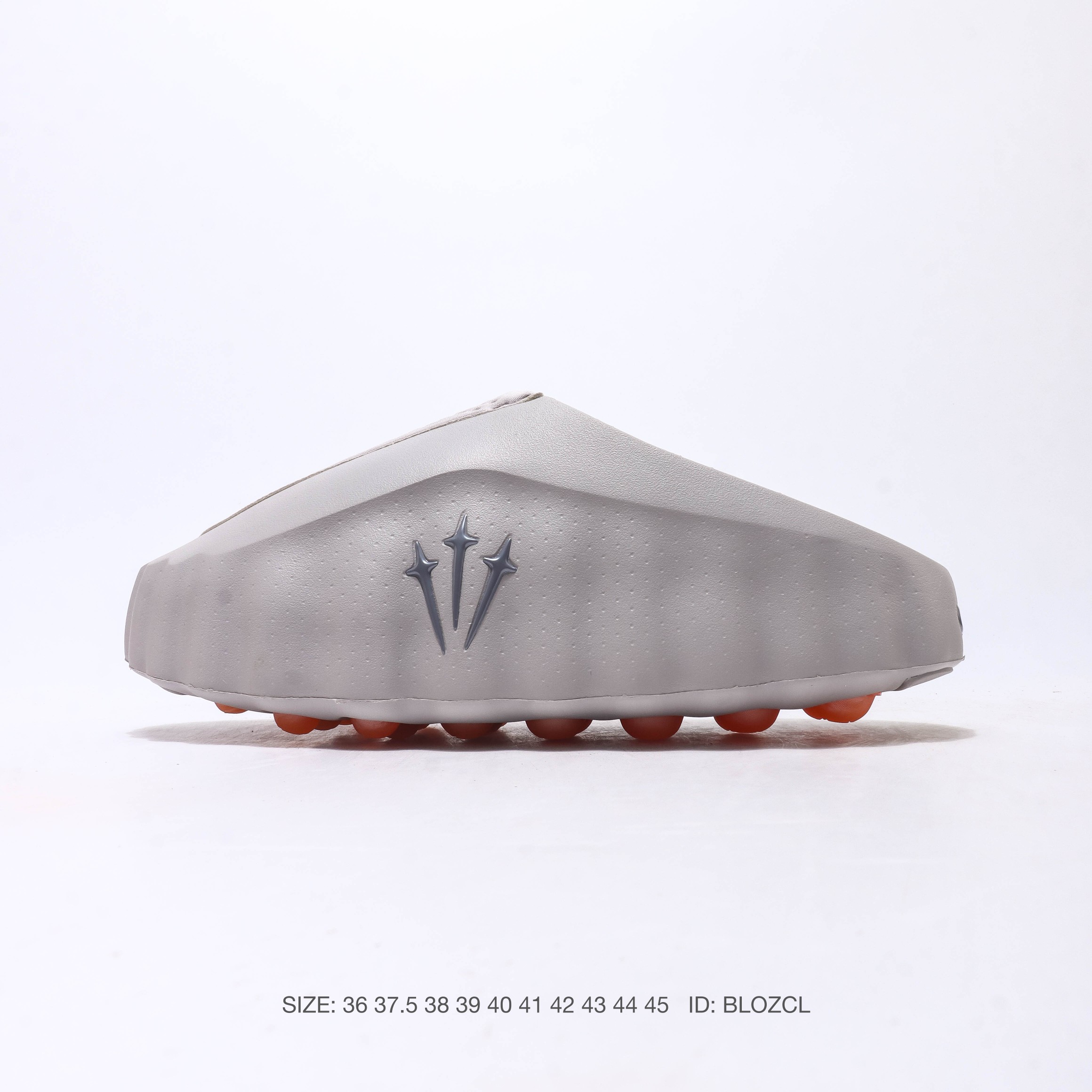耐克 Nike Mind 001 耐克一脚蹬赛前包头恢复拖鞋 舒适柔软贴合包头拖鞋潮流柔软缓震户外跑步休闲鞋 HQ4307-600Nike把神经科技与潮流美学第一次写进同一双鞋——Mind 001自带按摩功效,鞋身‌:采用柔软的发泡材料,侧面有亮银色Swoosh标志和波浪纹理,鞋跟处印有“Nike”和“Mind”金属标识.‌‌‌‌鞋底‌:由‌数百个贯穿中底的小型橡胶柱构成‌,直接与脚垫接触,提供物理刺激.‌‌‌鞋子很轻,穿起来确实还行,鞋型很OK搭配起来也比大多数拖鞋帅#NikeMind #新年买新鞋 #今日份宝藏百搭拖鞋 #Nike潮流拖鞋开箱 #nike新品好物 货号: HQ4307 ID: BLOZCL