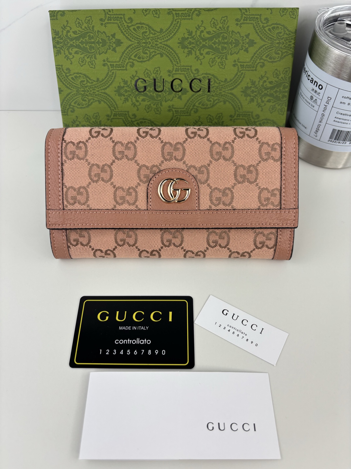 Gucci Ophidia 財布 - 薄型デザインと豪華なローズゴールドアクセント