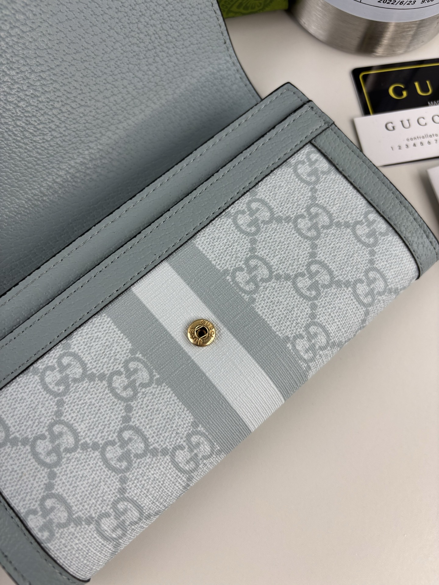 GUCCI Ophidiaシリーズ 二つ折り長財布 GG Supreme PVC素材