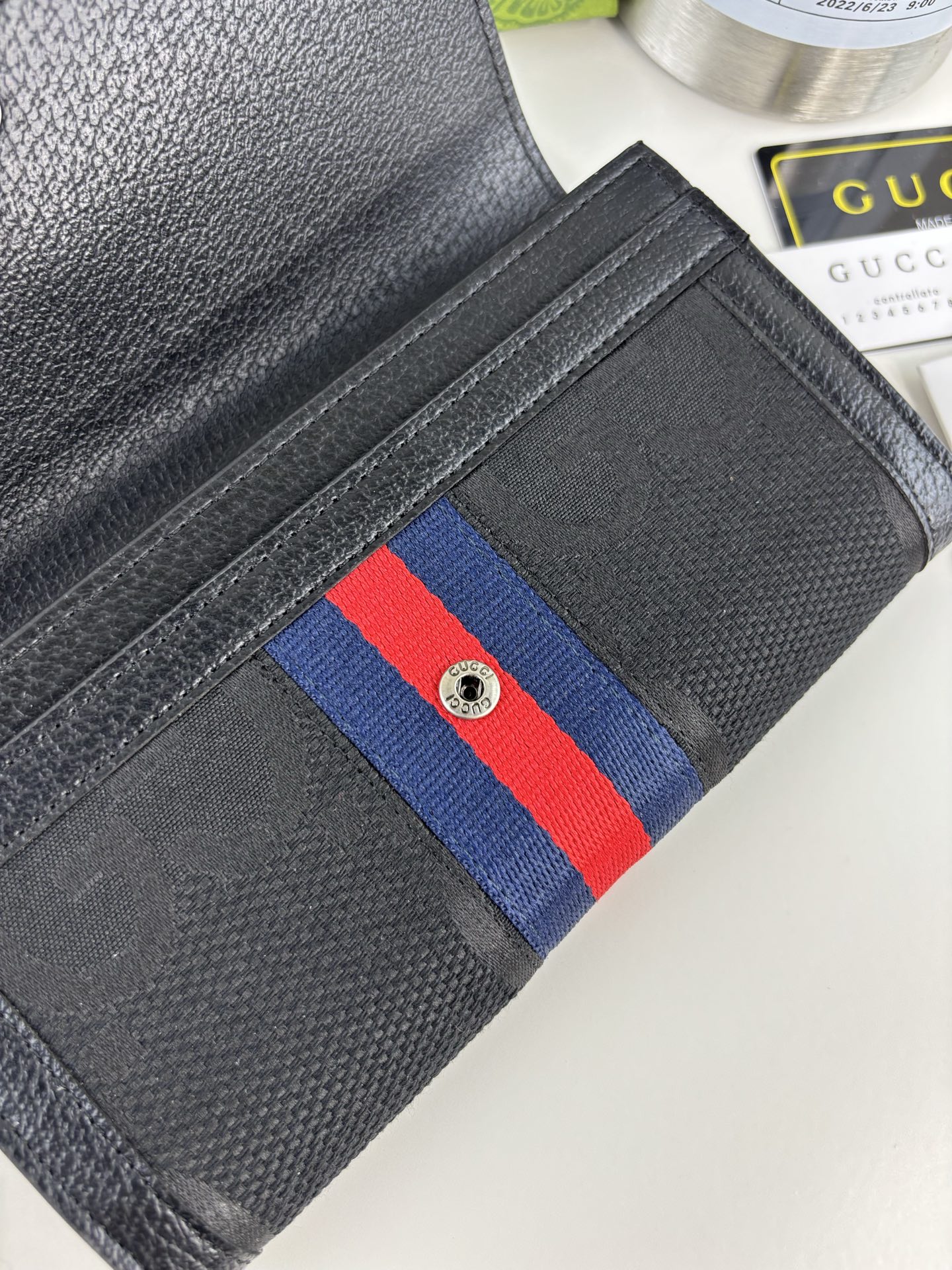 GUCCI Diana財布 - 洗練されたデザインと現代的な魅力