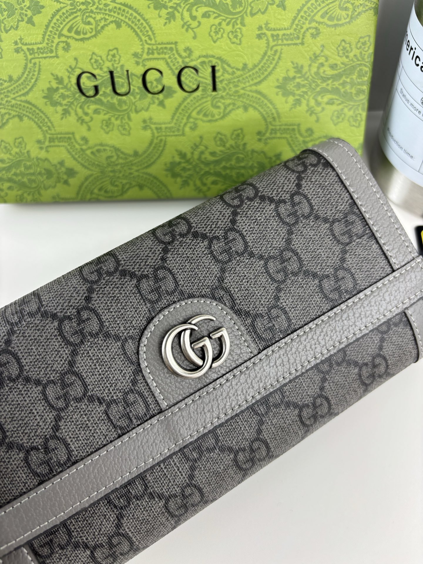 GUCCI Ophidiaシリーズ グレー GGスプリームキャンバスバッグ