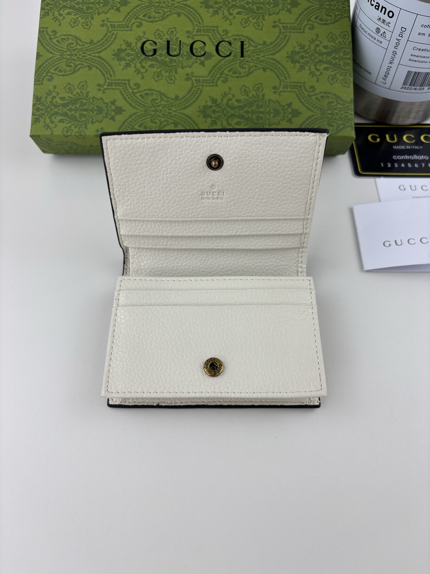 GUCCl 蟒蛇皮蝴蝶结小財布 - 小牛皮製・双Gロゴ付き