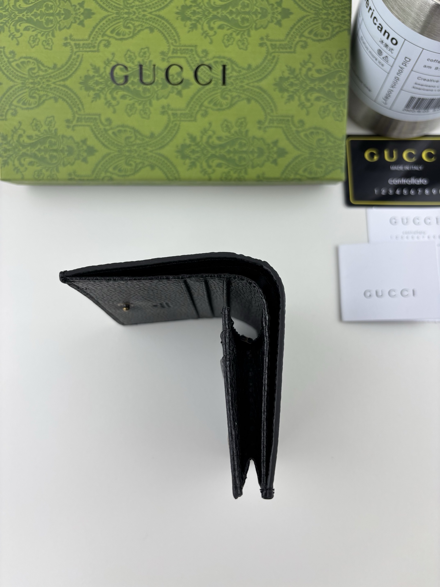 GUCCl 蟒蛇皮蝴蝶结小財布 - 双Gデザインのエレガントなアイテム