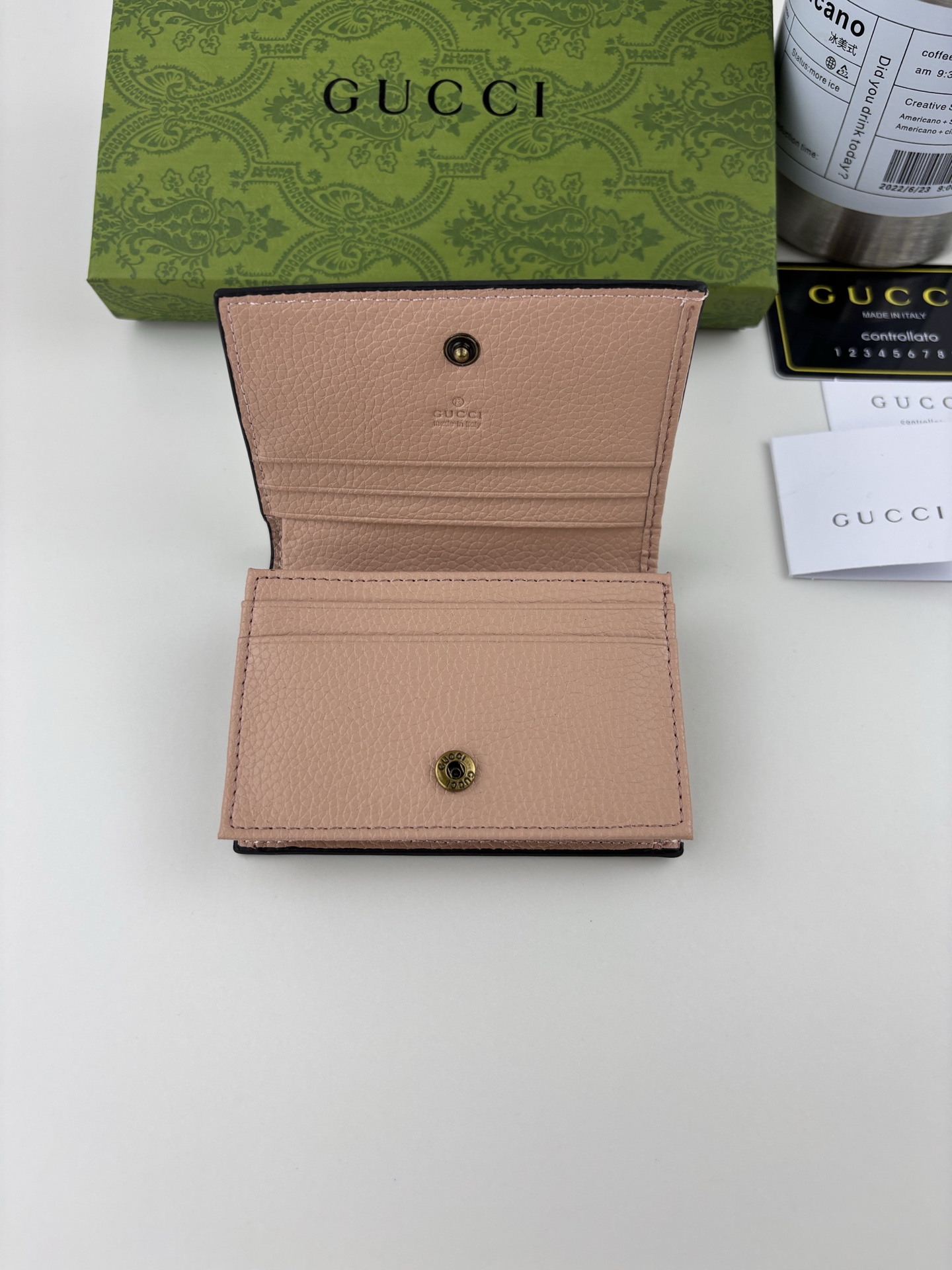 GUCCl 蟒蛇皮蝴蝶结小財布 - 上質な小牛皮と双Gデザイン