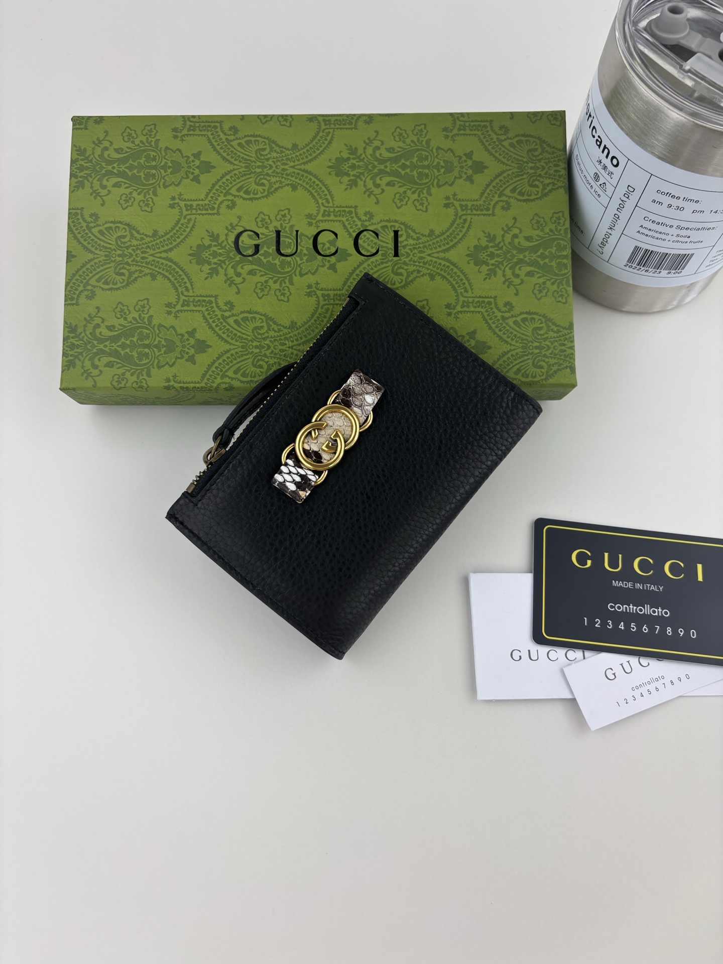 GUCCI ブラックレザー 蝶結びデザイン 財布