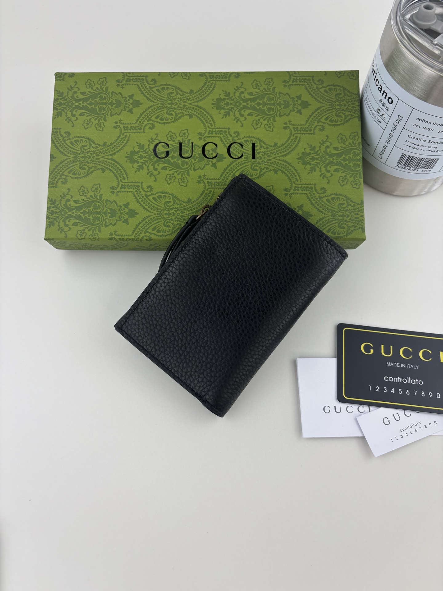 GUCCI ブラックレザー 蝶結びデザイン 財布