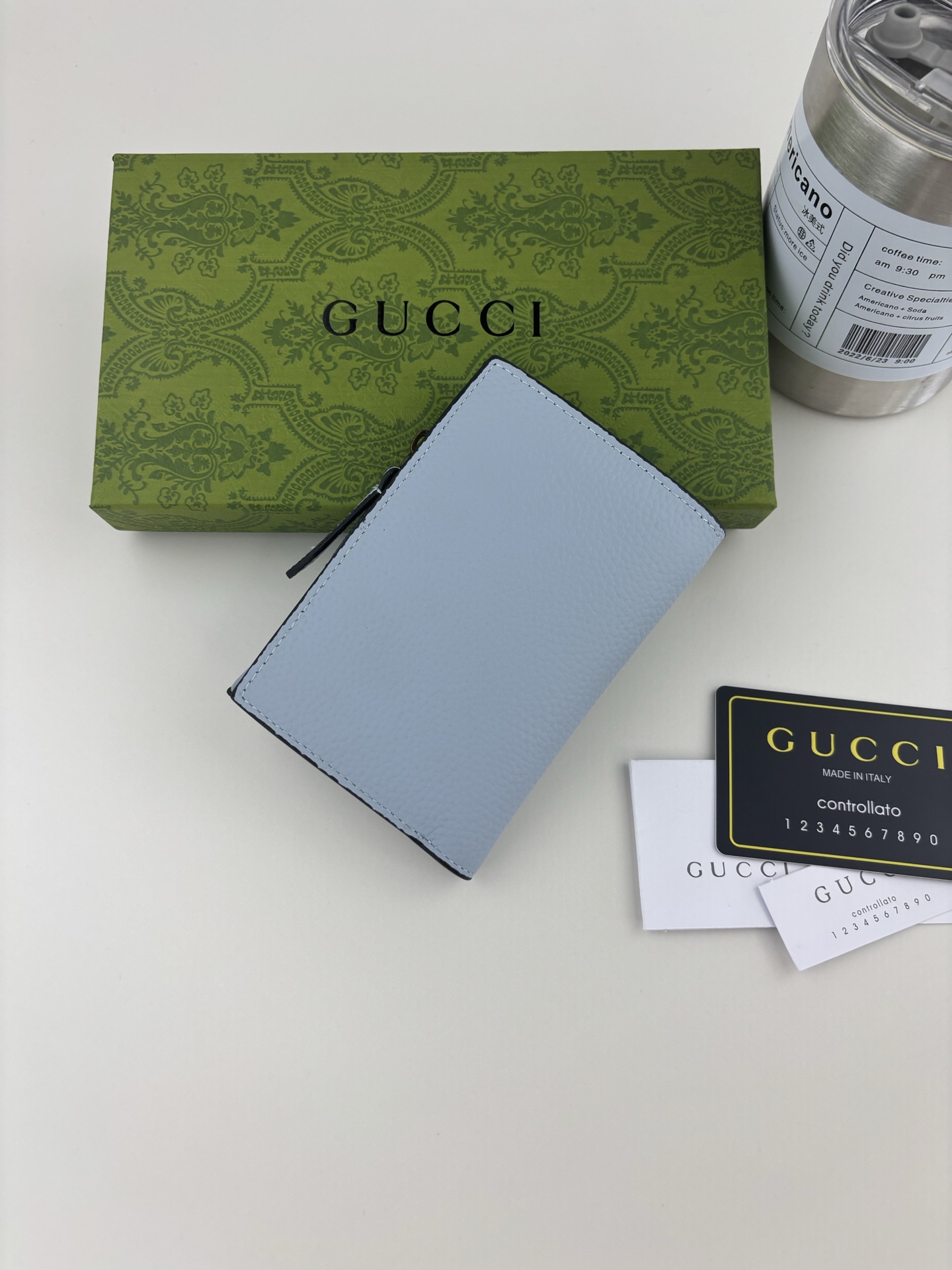 GUCCl 夏季シリーズ ブルーレザー財布 蝶結びデザイン