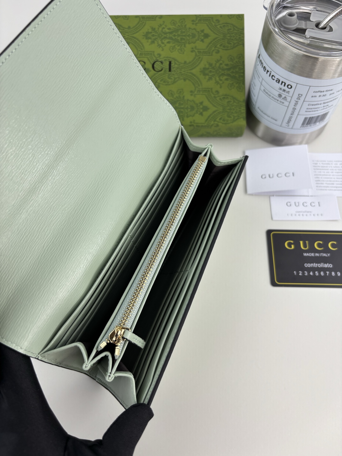 Gucci 手書きロゴ 長財布 グリーンレザー