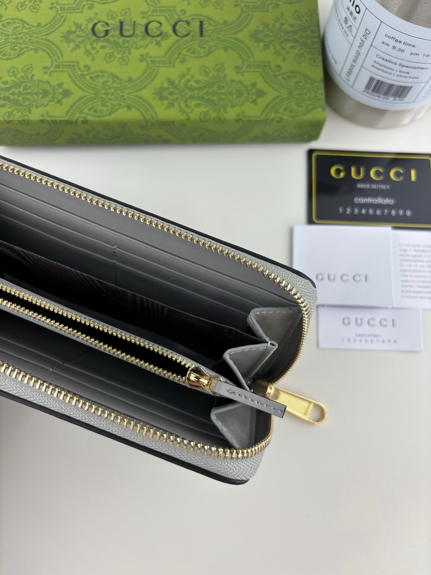 GUCCI GG Matelassé 財布 - 柔らかいキルティングレザーとダブルGアクセサリー