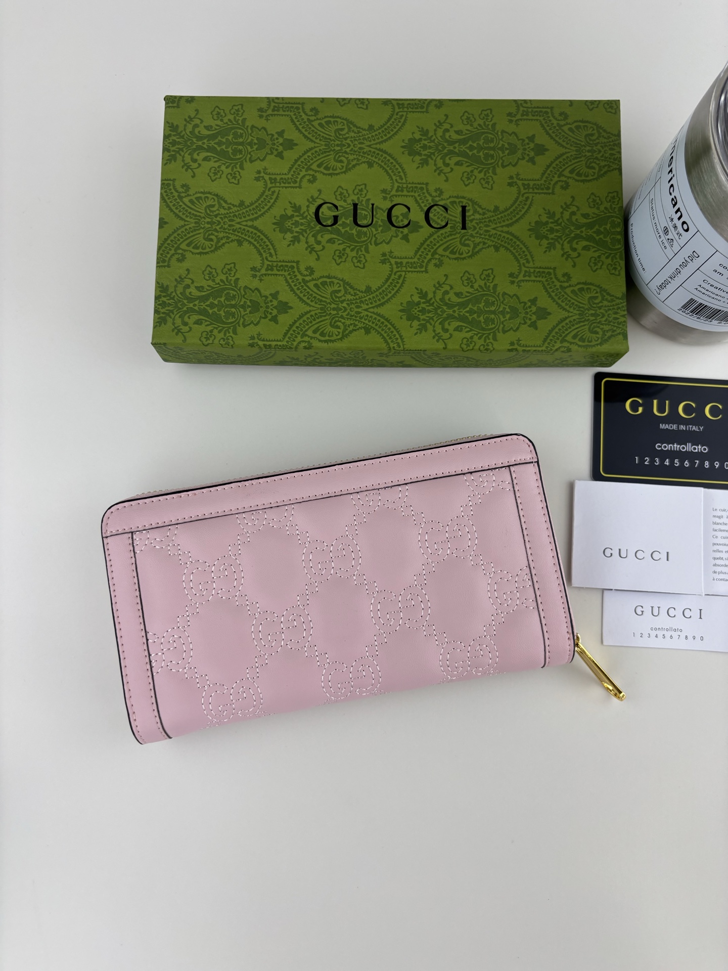 GUCCI GG Matelassé 財布 - 柔らかなシグネチャーレザーのクールなデザイン
