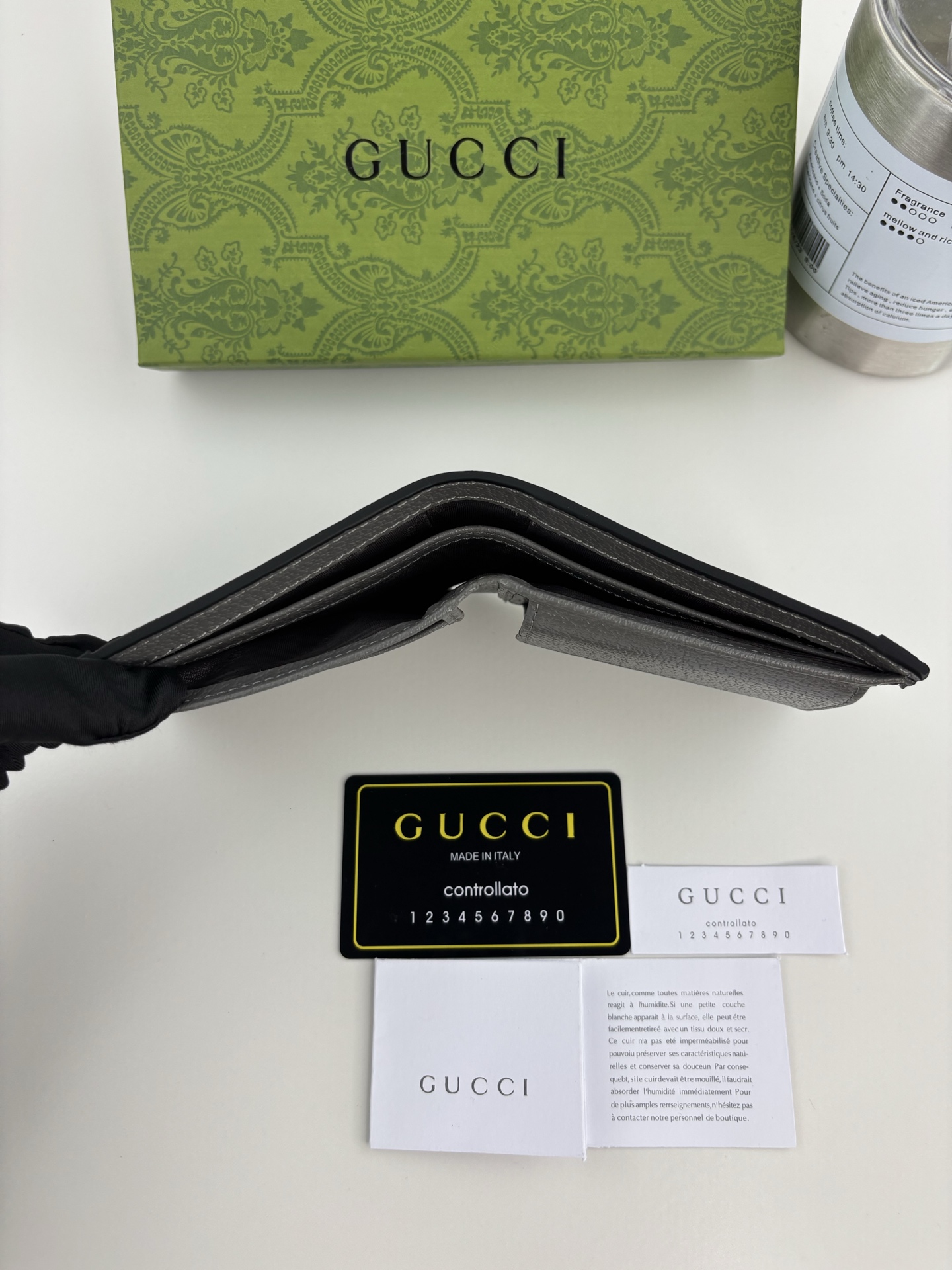 Gucci Ophidiaシリーズカードケース - グレーGGスプリームデザイン