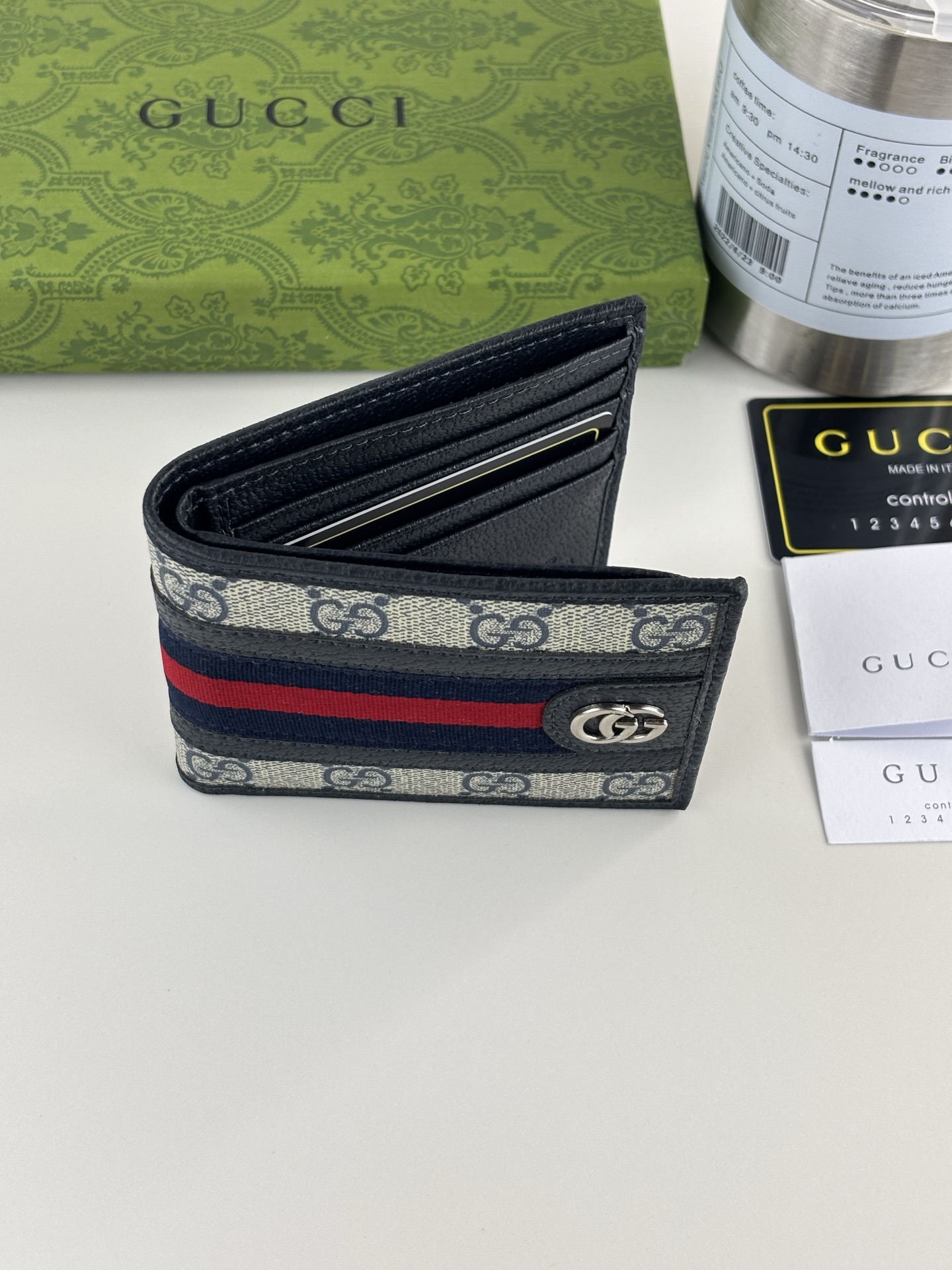 GUCCl 最新財布 - 実用的なデザインとクラシックGGパターン