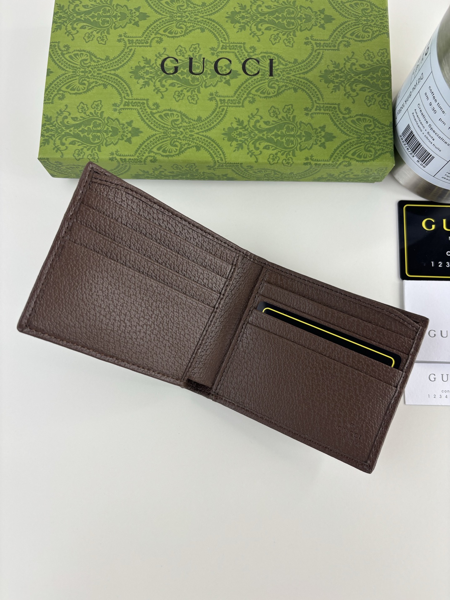 GUCCl 最新財布 クラシックGGモチーフの実用デザイン