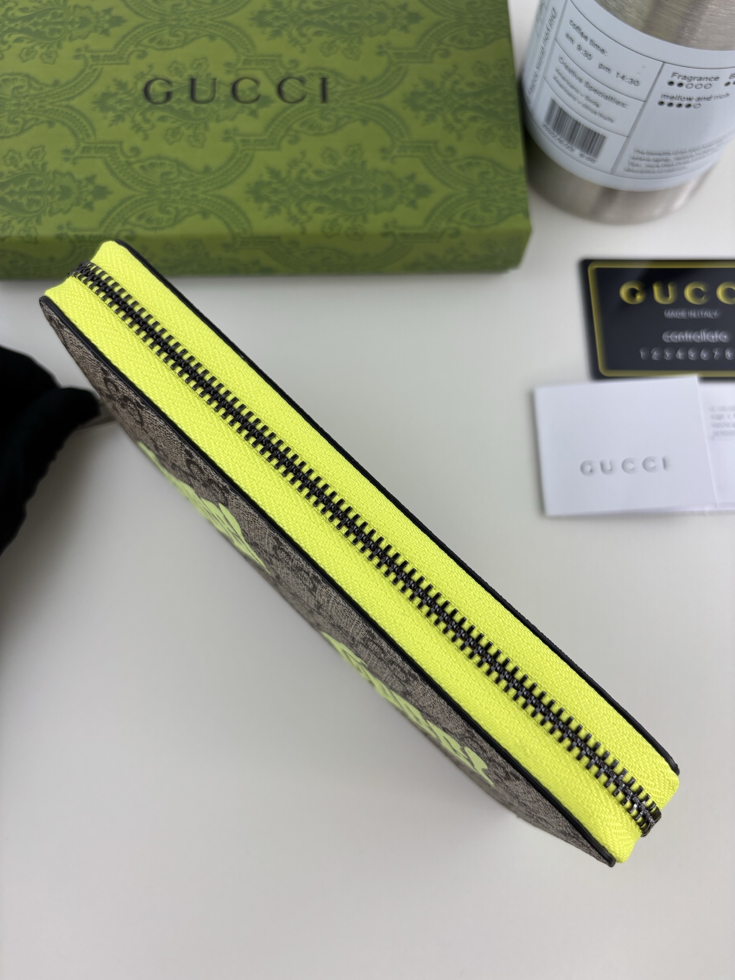 Gucci GG字母全拉链財布 - 12カードスロットと3札入れ
