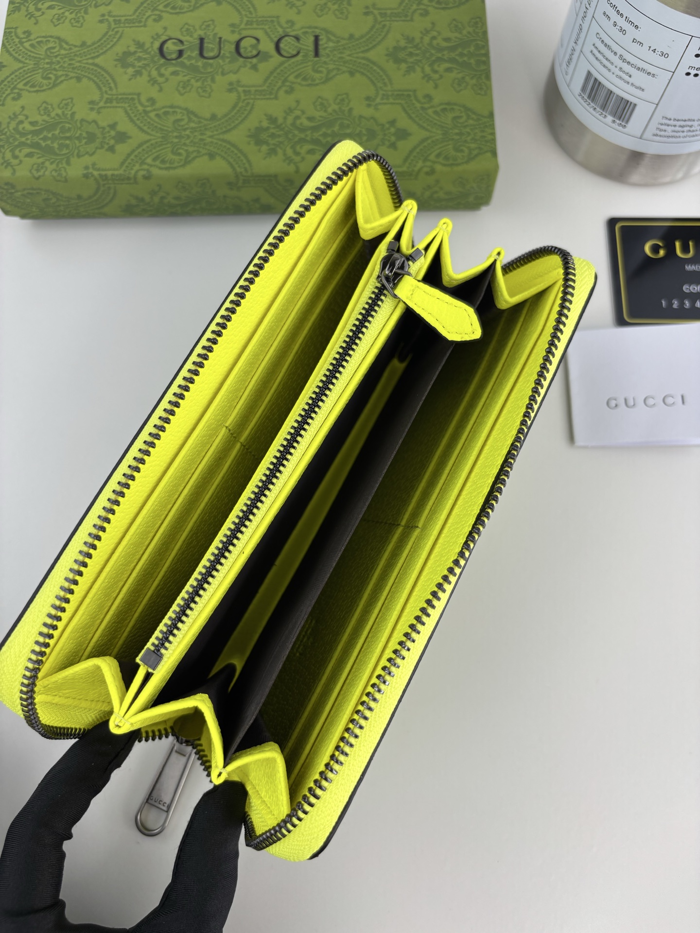 Gucci GG字母全拉链財布 - 12カードスロットと3札入れ