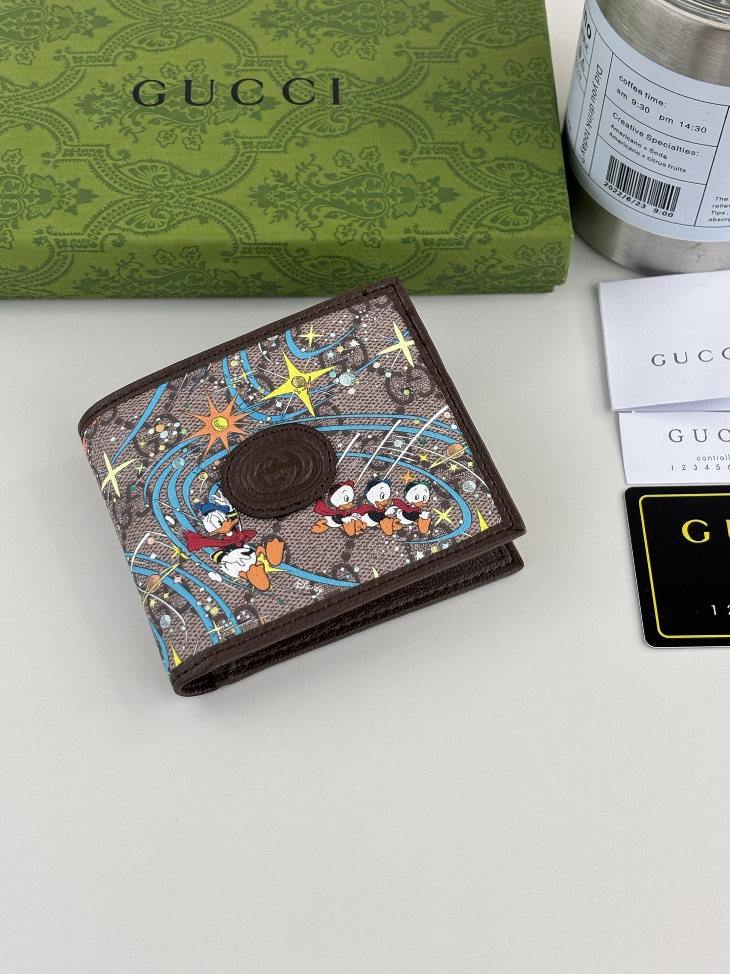 GUCCl 唐老鸭シリーズ クラシックデザインのファミリーモチーフ