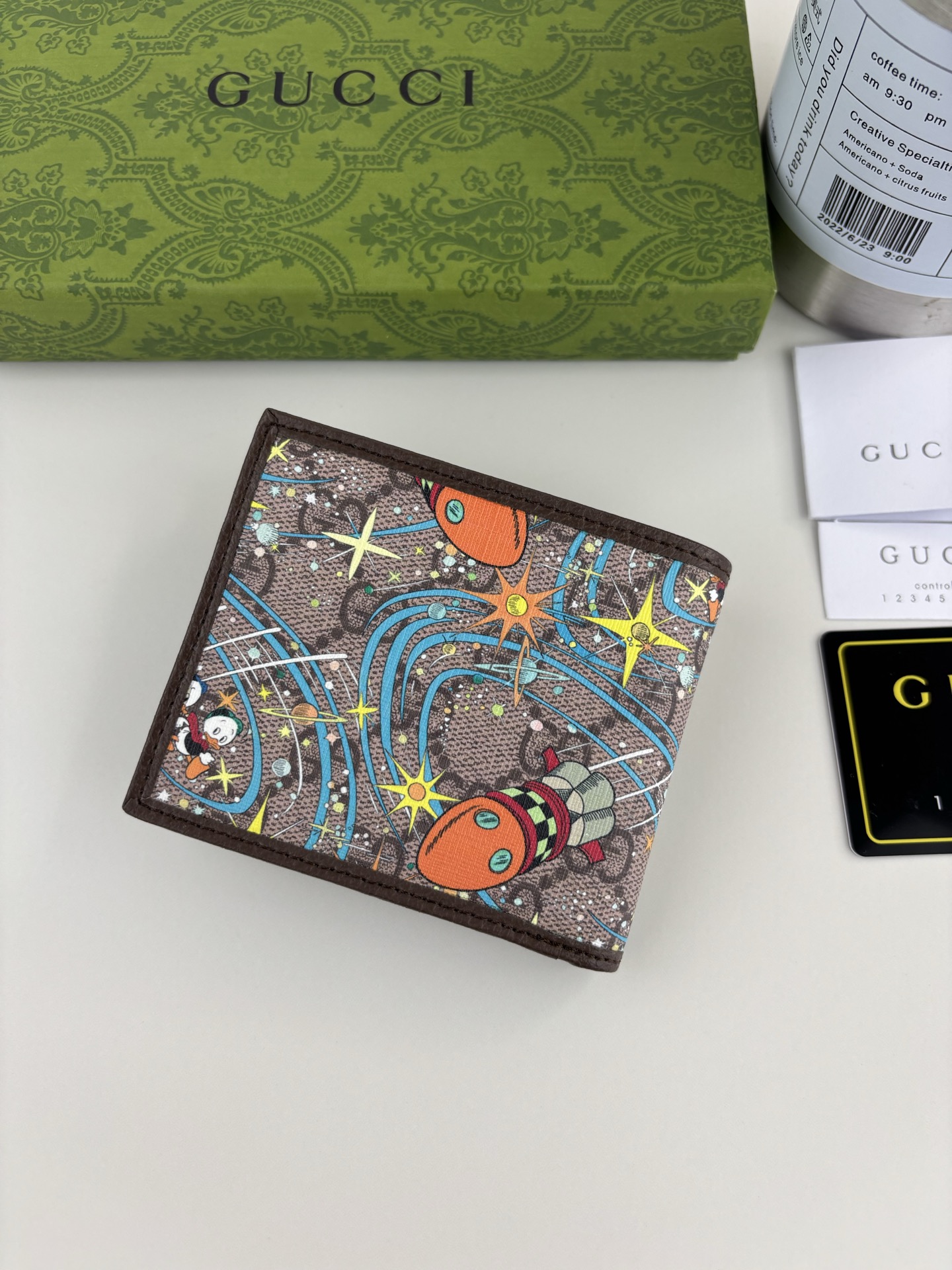 GUCCl 唐老鸭シリーズ クラシックデザインのファミリーモチーフ