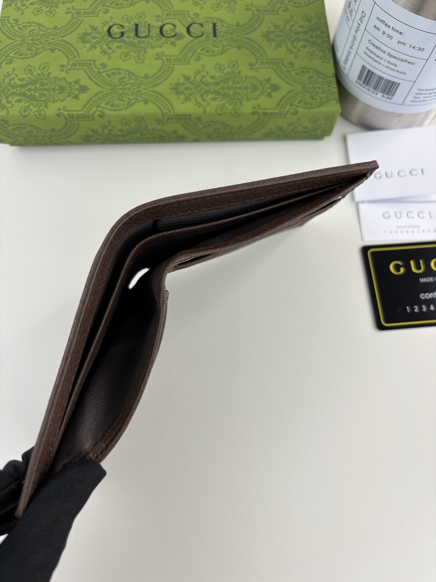 GUCCl 唐老鸭シリーズ クラシックデザインのファミリーモチーフ