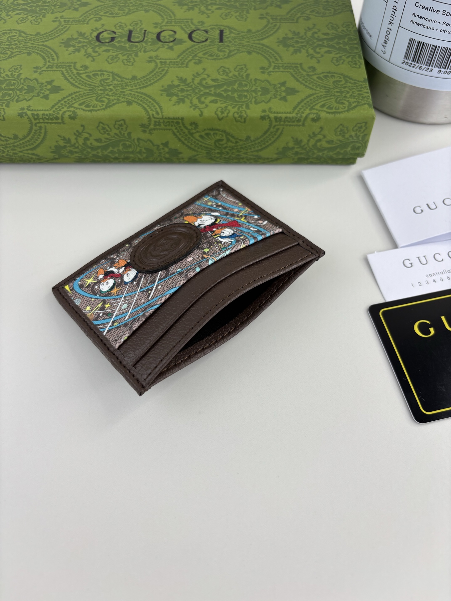 GUCCI 唐老鸭シリーズ クラシックな魅力とファミリーの楽しさ