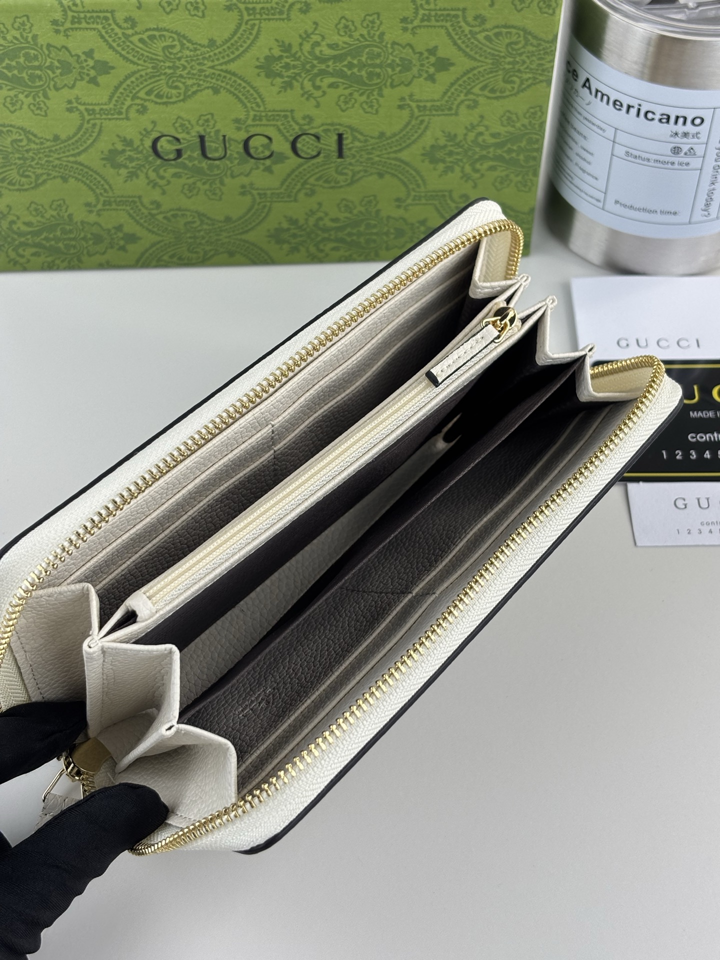 GUCCI Ophidiaシリーズ新作 - クラシックなダブルG金具と洗練されたデザイン