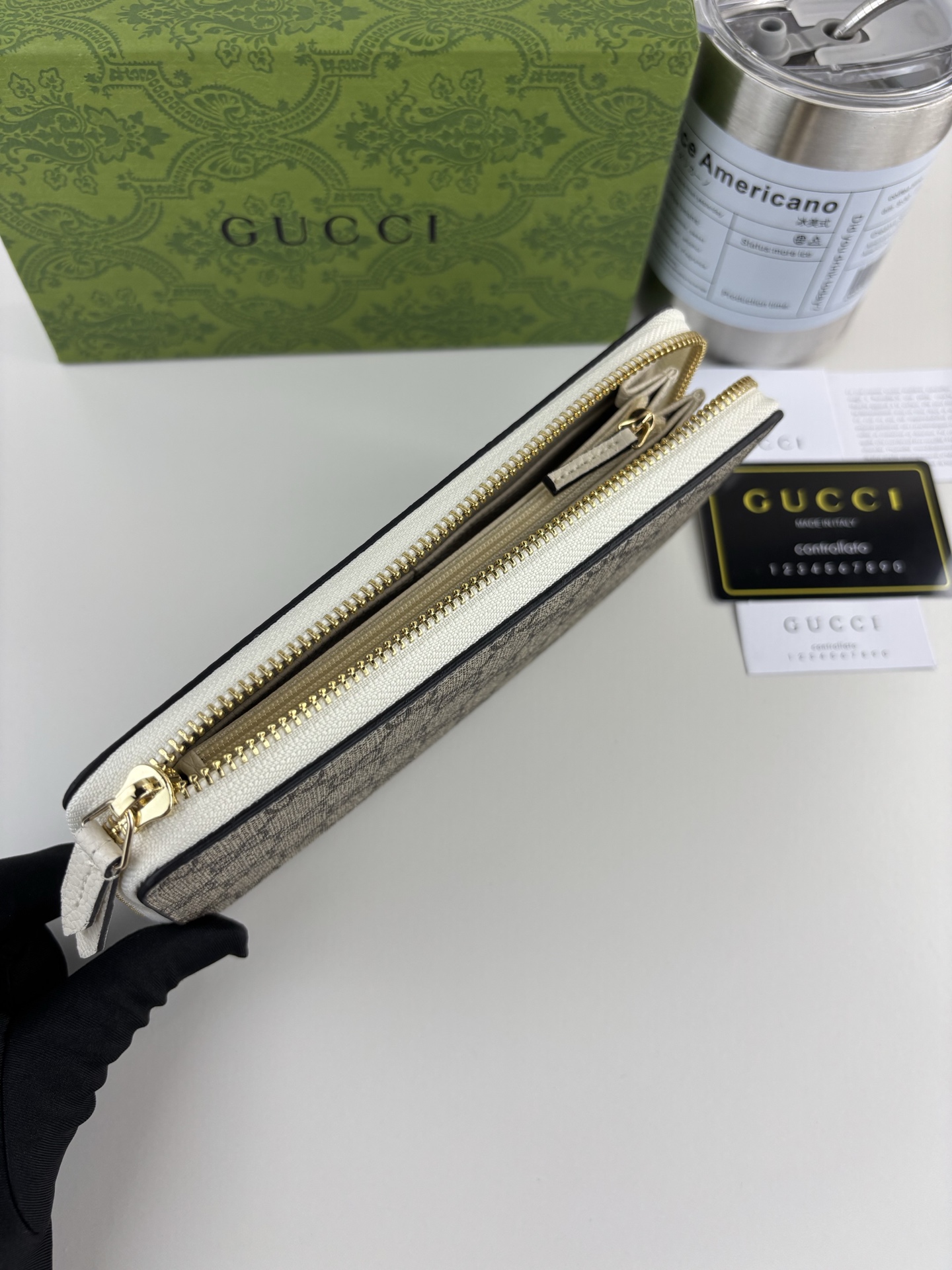 GUCCI Ophidiaシリーズ新作 - クラシックなダブルG金具と洗練されたデザイン