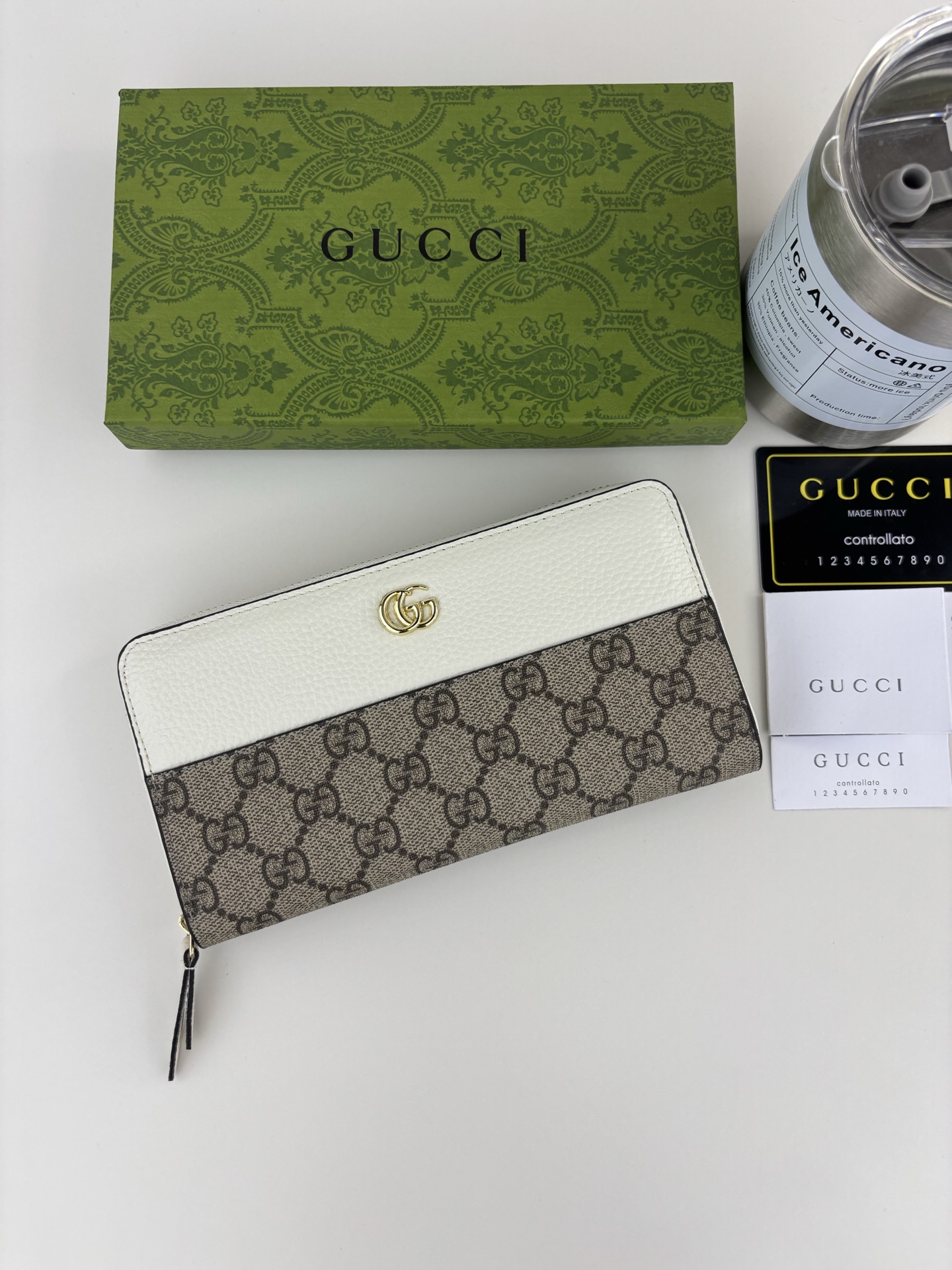 GUCCI Ophidiaシリーズ新作 - クラシックなダブルG金具と洗練されたデザイン