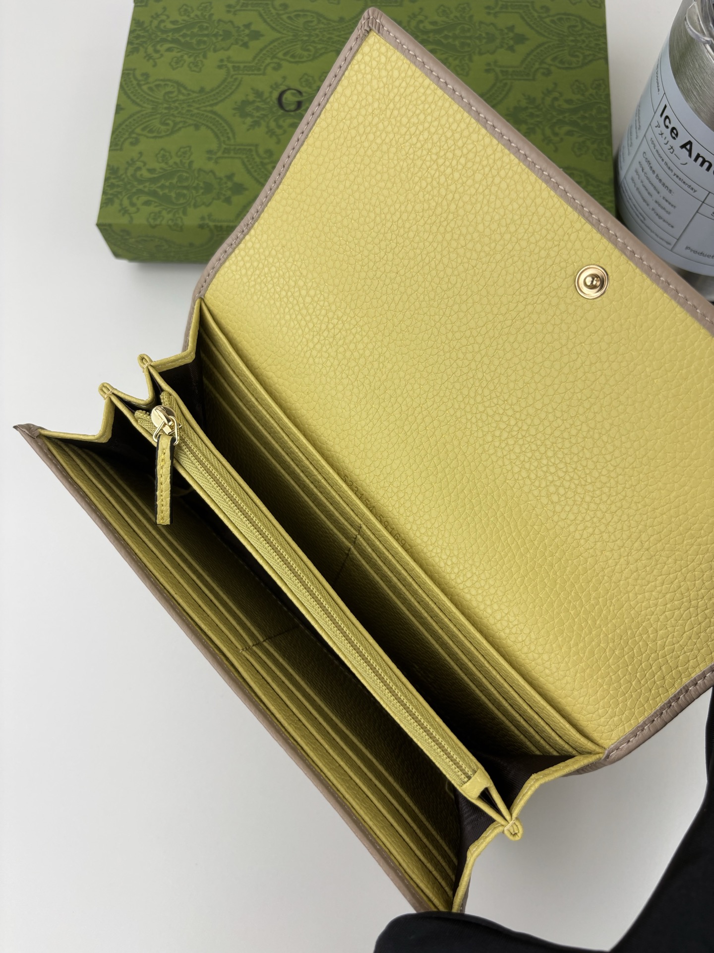 GUCCI 小型ダブルG金属装飾の夏季新作バッグ