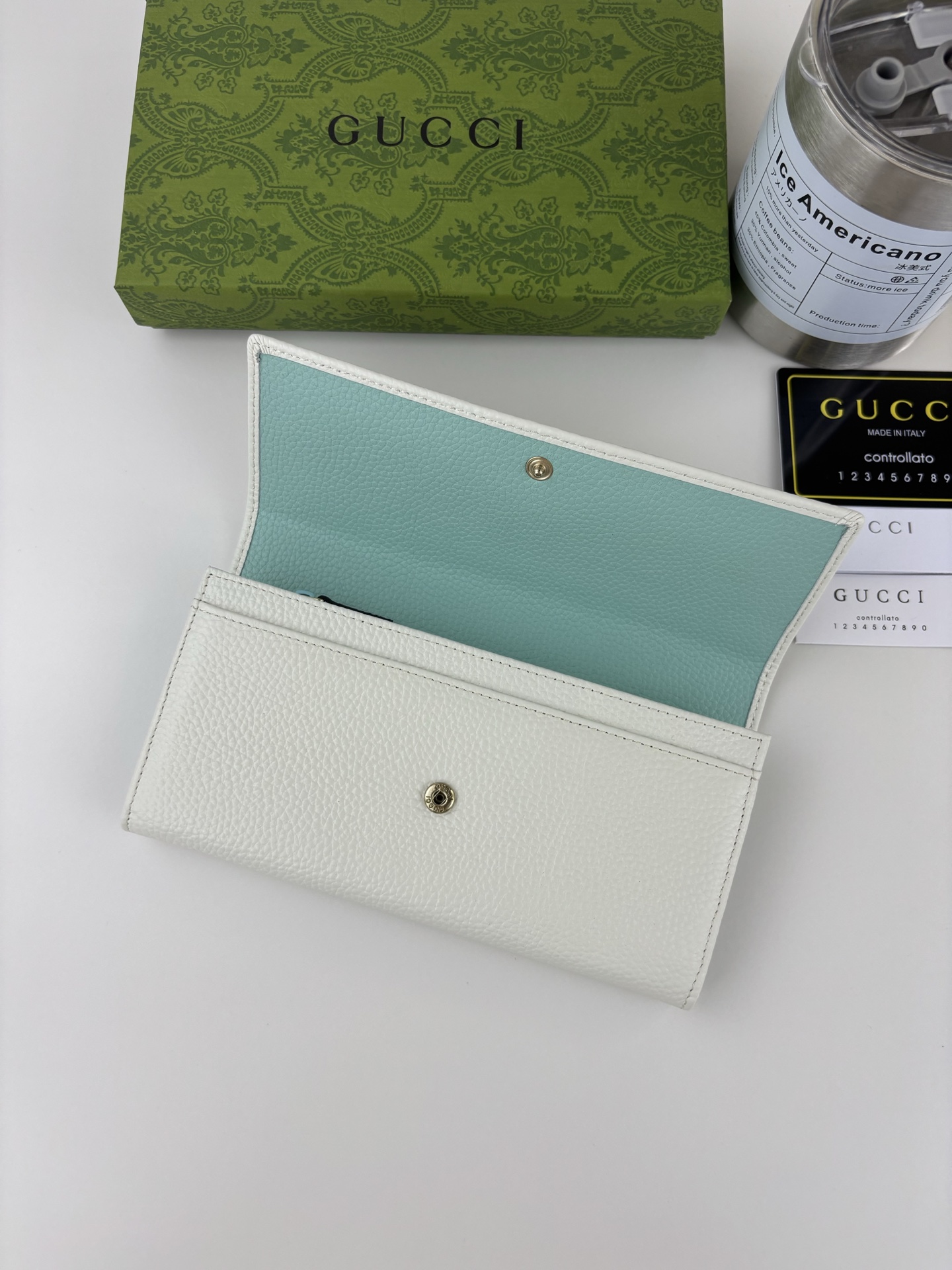 GUCCI 夏季新作 小型ダブルG金具付きホワイトレザーバッグ