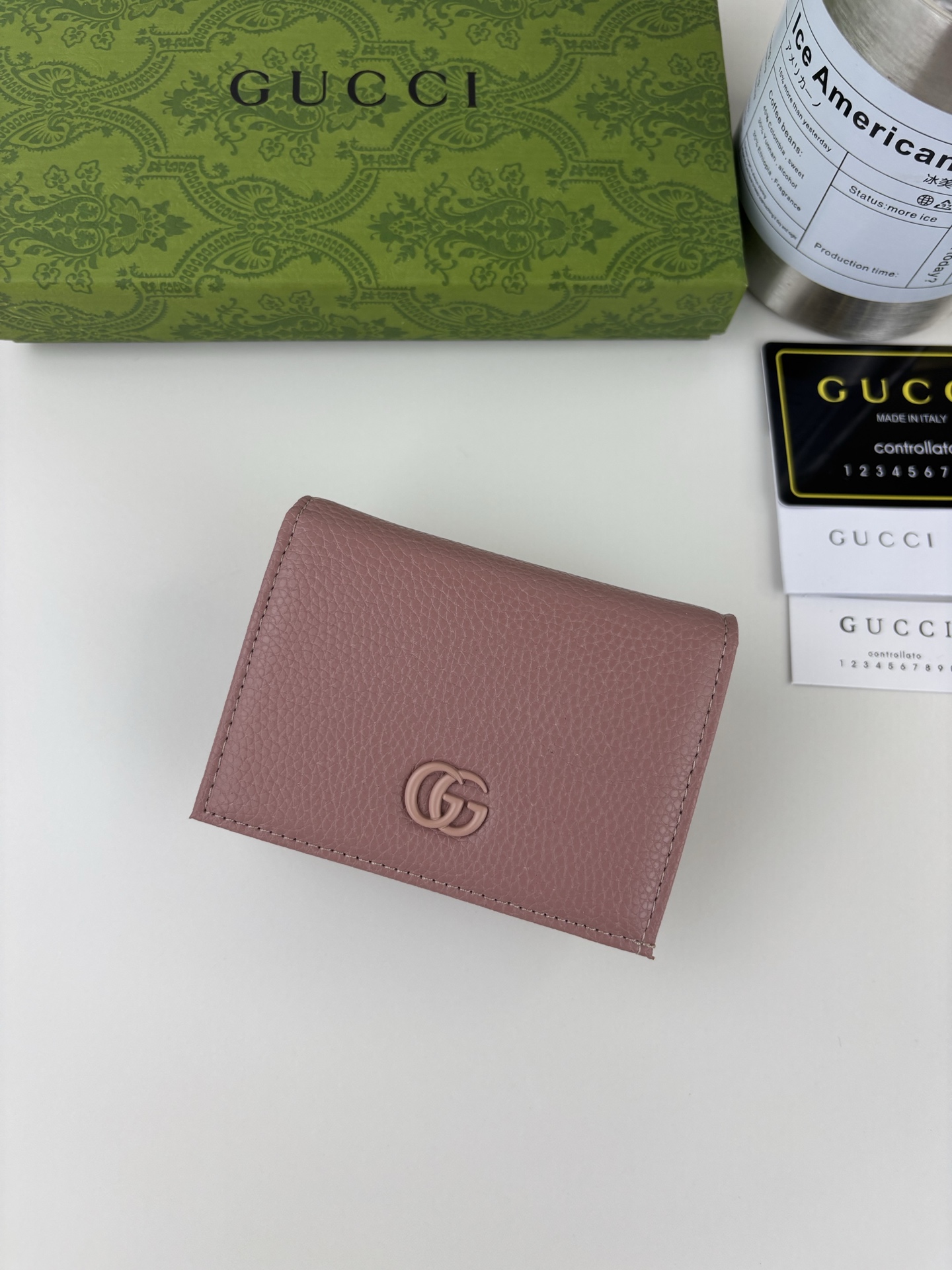 GUCCl 小型ダブルG金属装飾の粉色レザーケース