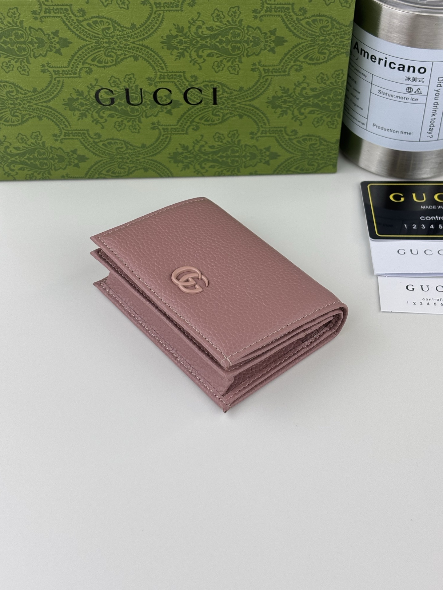 GUCCl 小型ダブルG金属装飾の粉色レザーケース