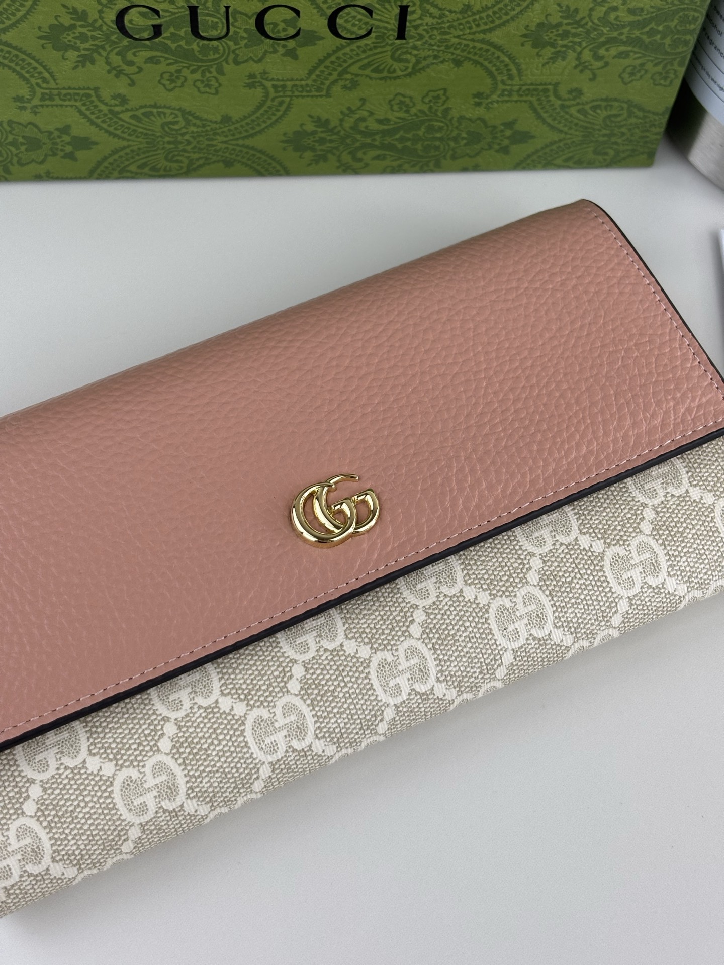 GUCCl Ophidiaシリーズ 小牛皮製クラッチバッグ - クラシックな双G金具付き