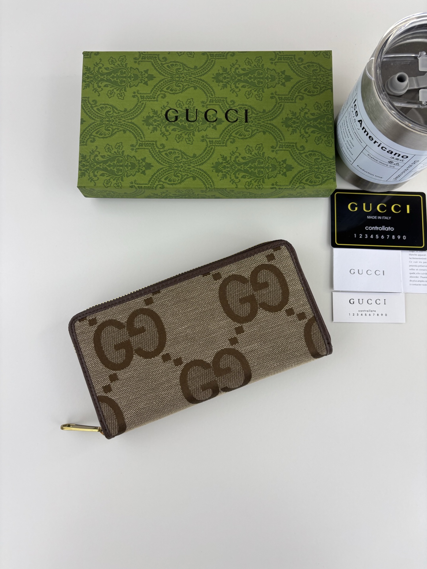 GUCCl 全拉链式財布 - モダンなデザインと高い識別性