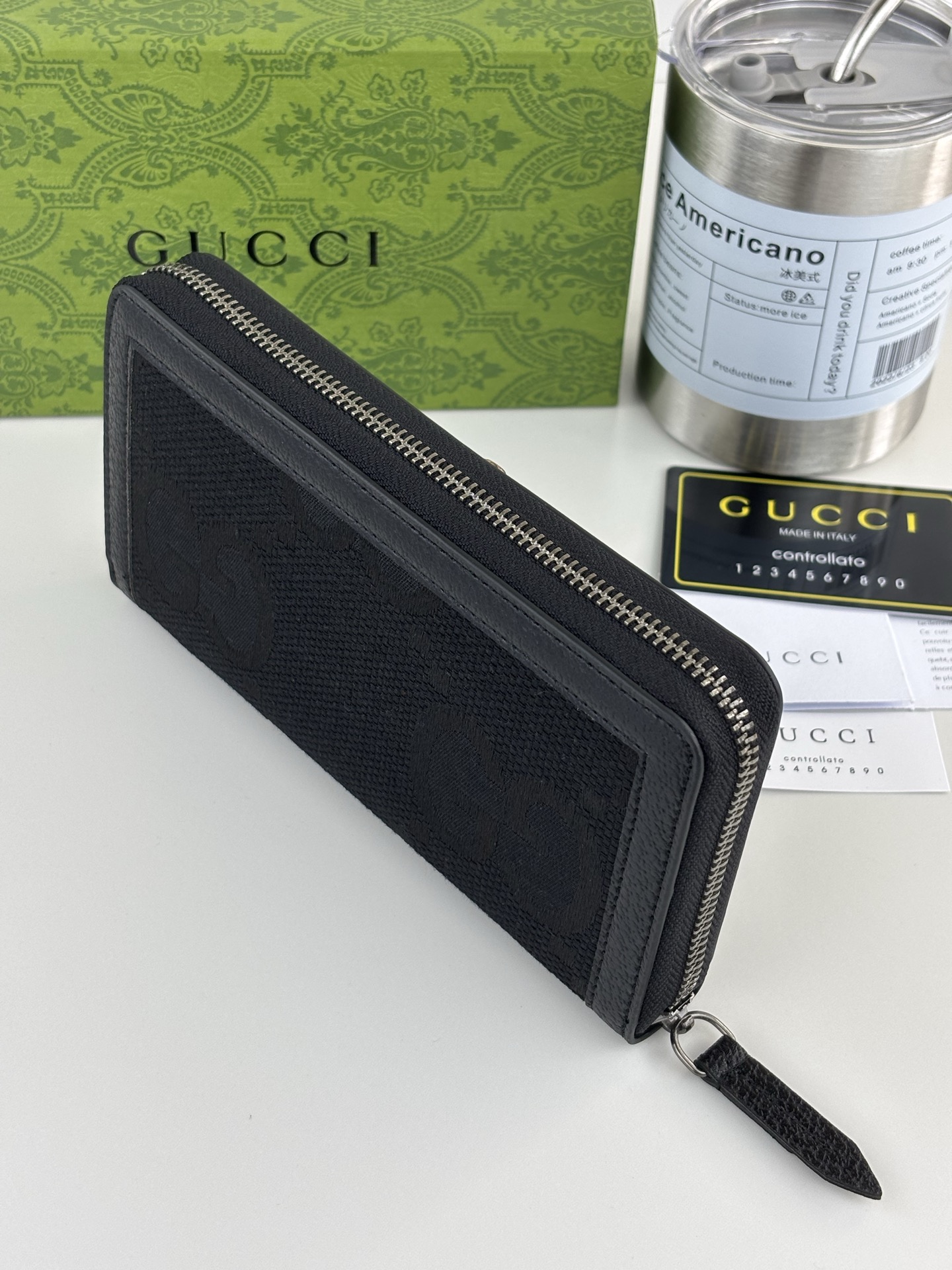 GUCCl 竹节財布 全拉链式デザインと独特な装飾