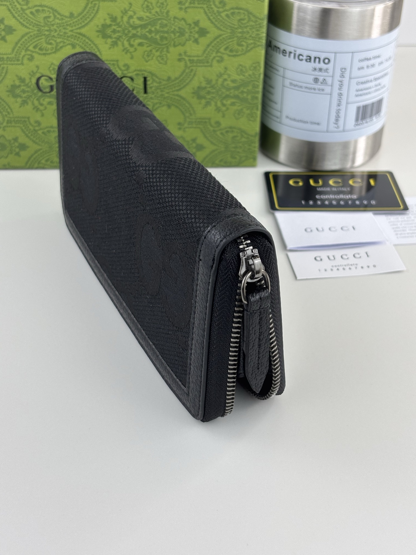 GUCCl 竹节財布 全拉链式デザインと独特な装飾