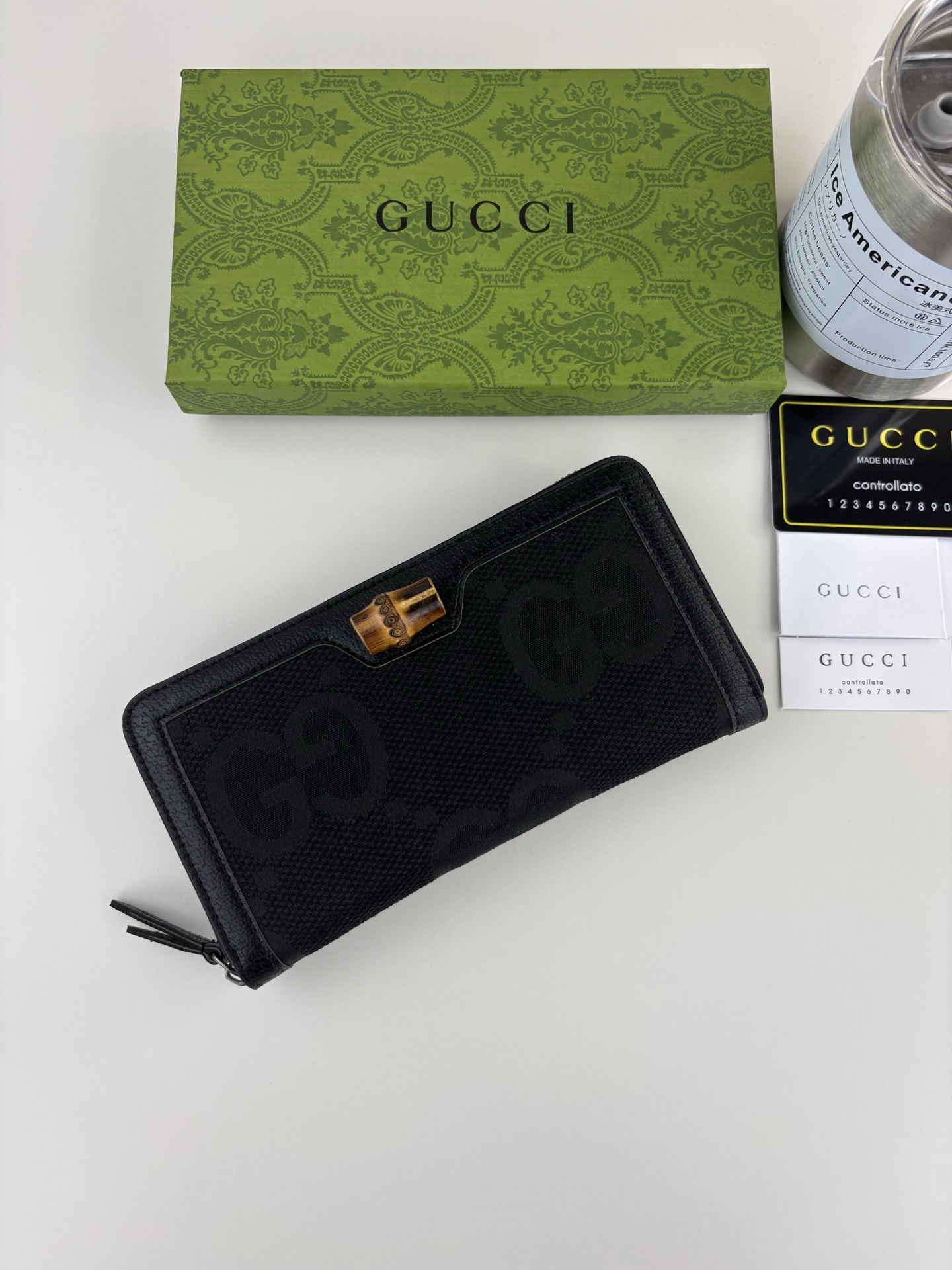 GUCCl 竹节財布 全拉链式デザインと独特な装飾