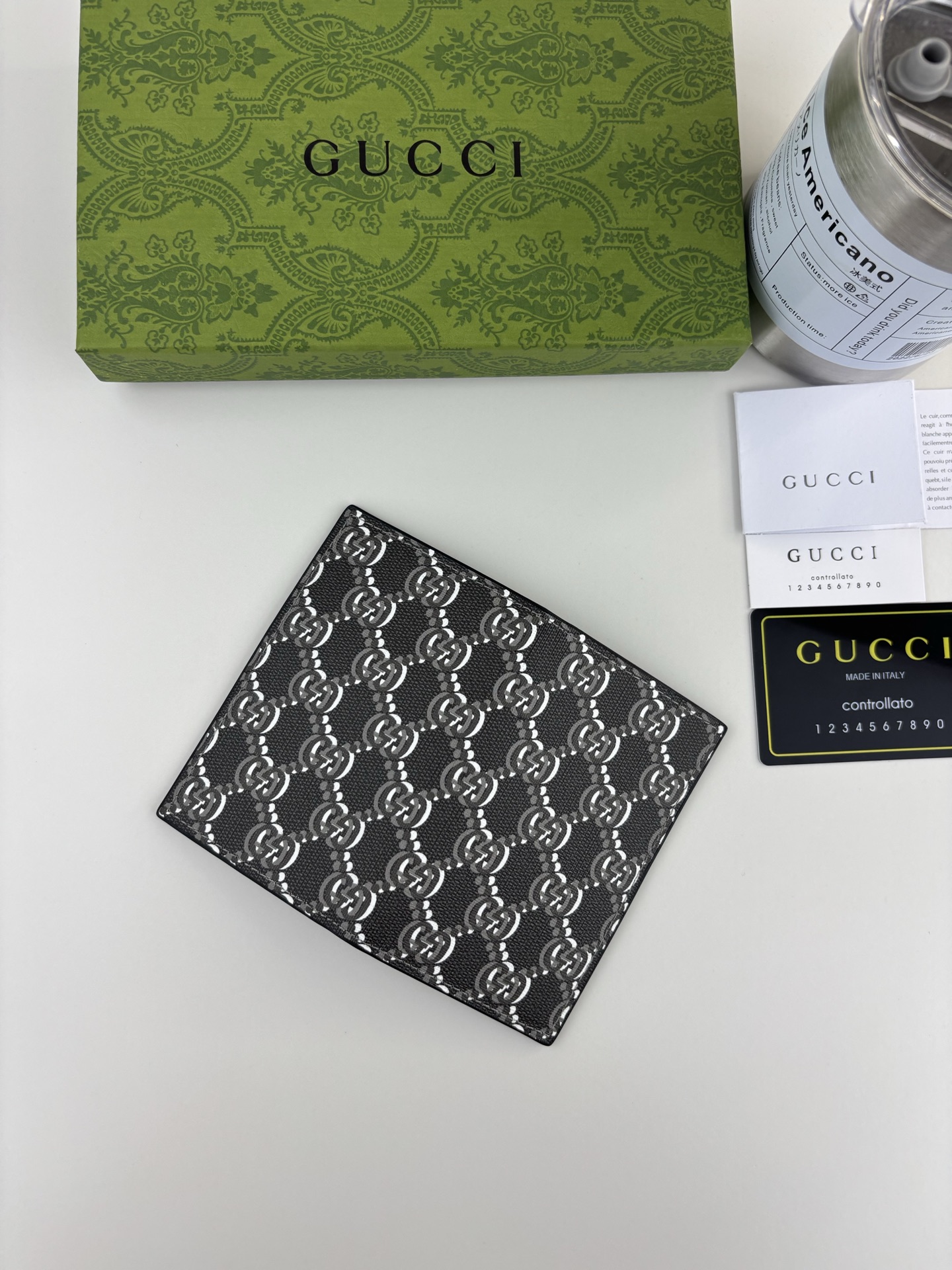 GUCCI Shadow竖款卡包財布 - 深灰色・八カードスロット搭載