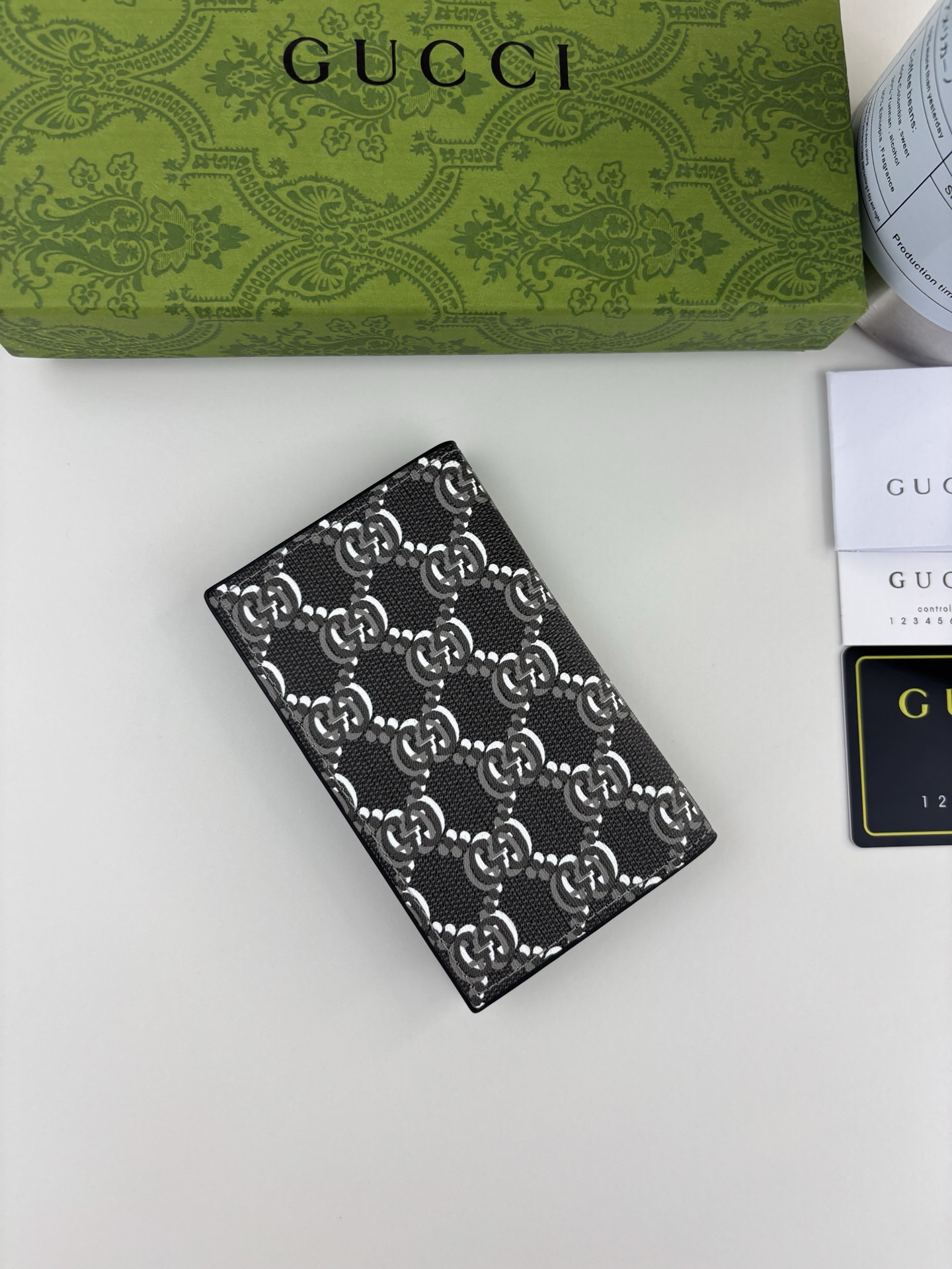 GUCCI Shadow竖款卡包財布 - 深灰色・八カードスロット搭載